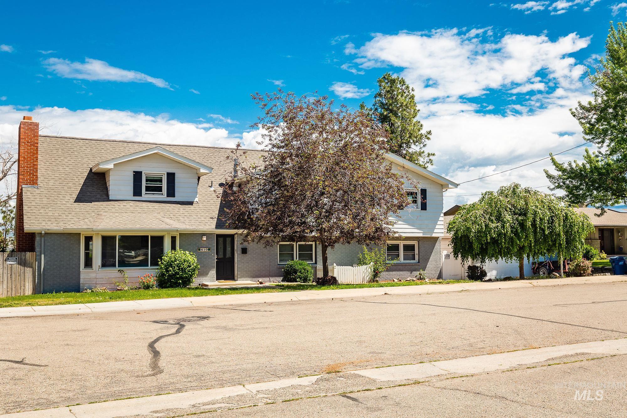 410 S Bitteroot Dr, Boise, Idaho 83709, 6 Bedrooms, 4 Bathrooms, Residential For Sale, Price $795,000,MLS 98928089