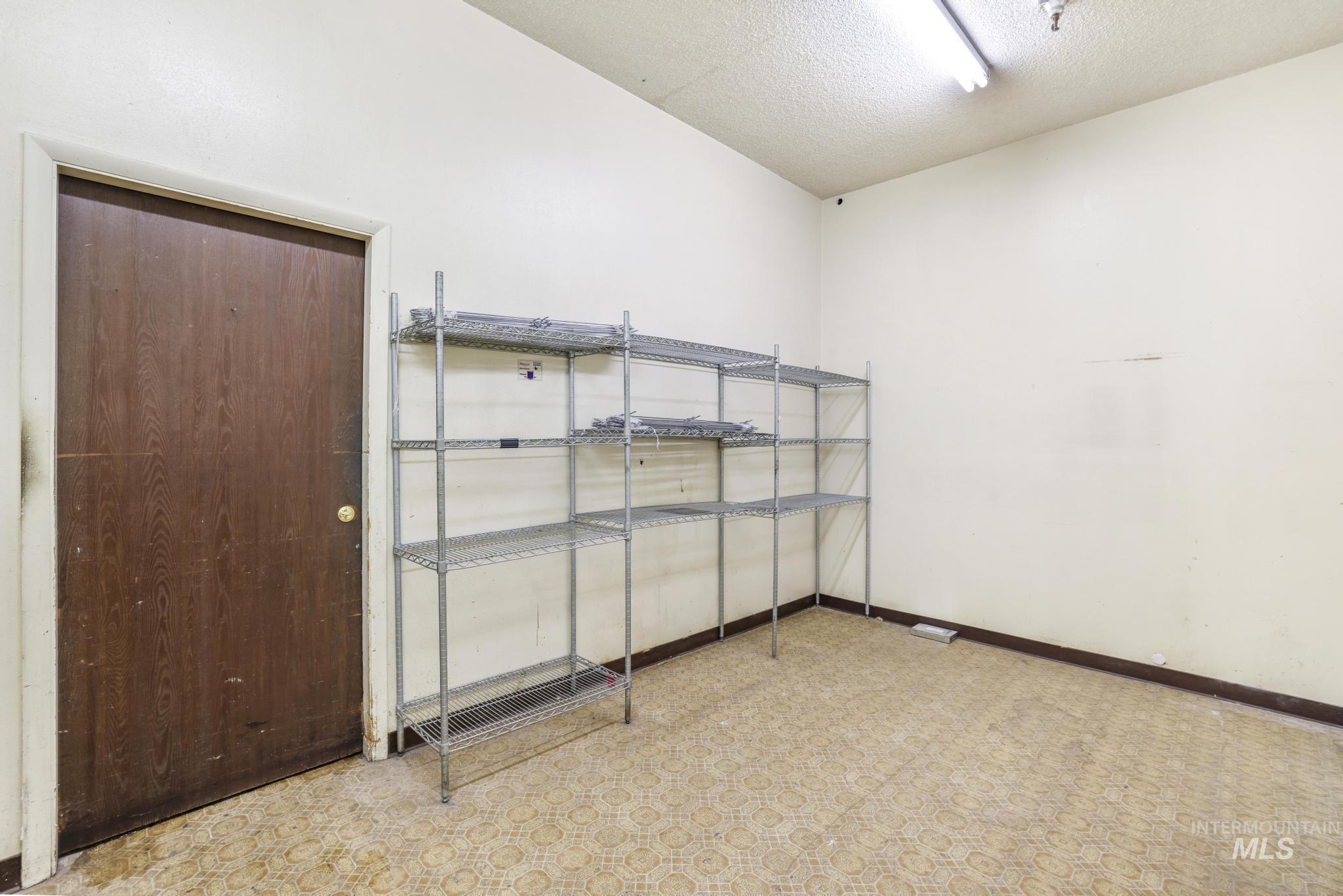 1351 Blue Lakes Blvd, Twin Falls, Idaho 83301, 3 Rooms, Business/Commercial For Sale, Price $54,000, 98928102