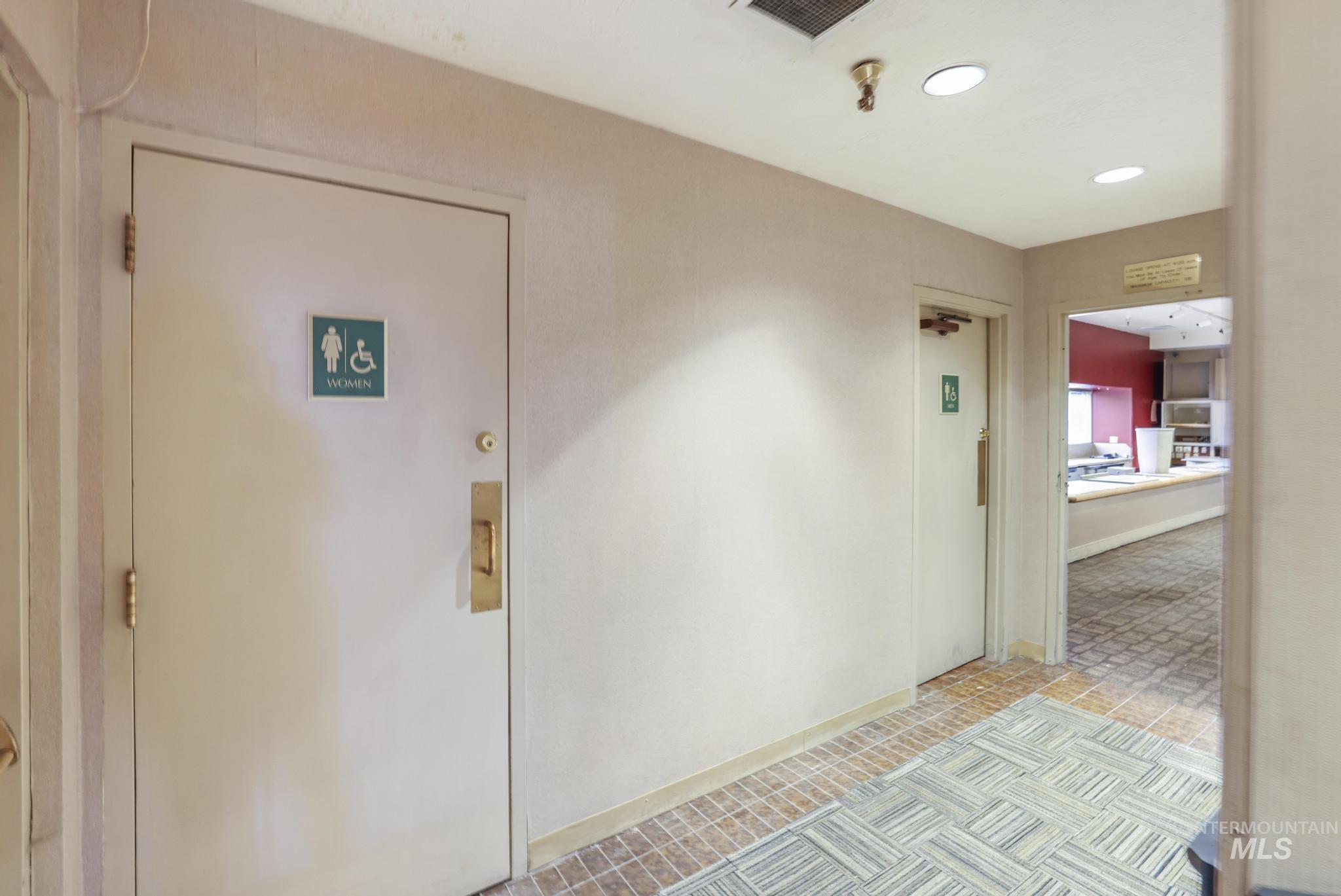 1351 Blue Lakes Blvd, Twin Falls, Idaho 83301, 3 Rooms, Business/Commercial For Sale, Price $54,000, 98928102