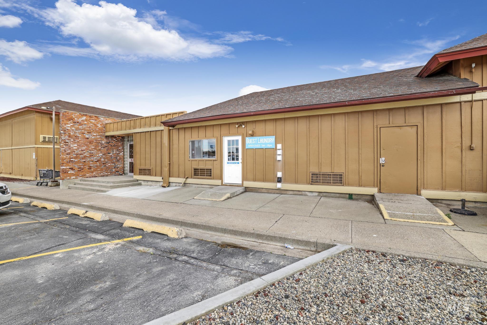 1351 Blue Lakes Blvd, Twin Falls, Idaho 83301, 3 Rooms, Business/Commercial For Sale, Price $54,000, 98928102
