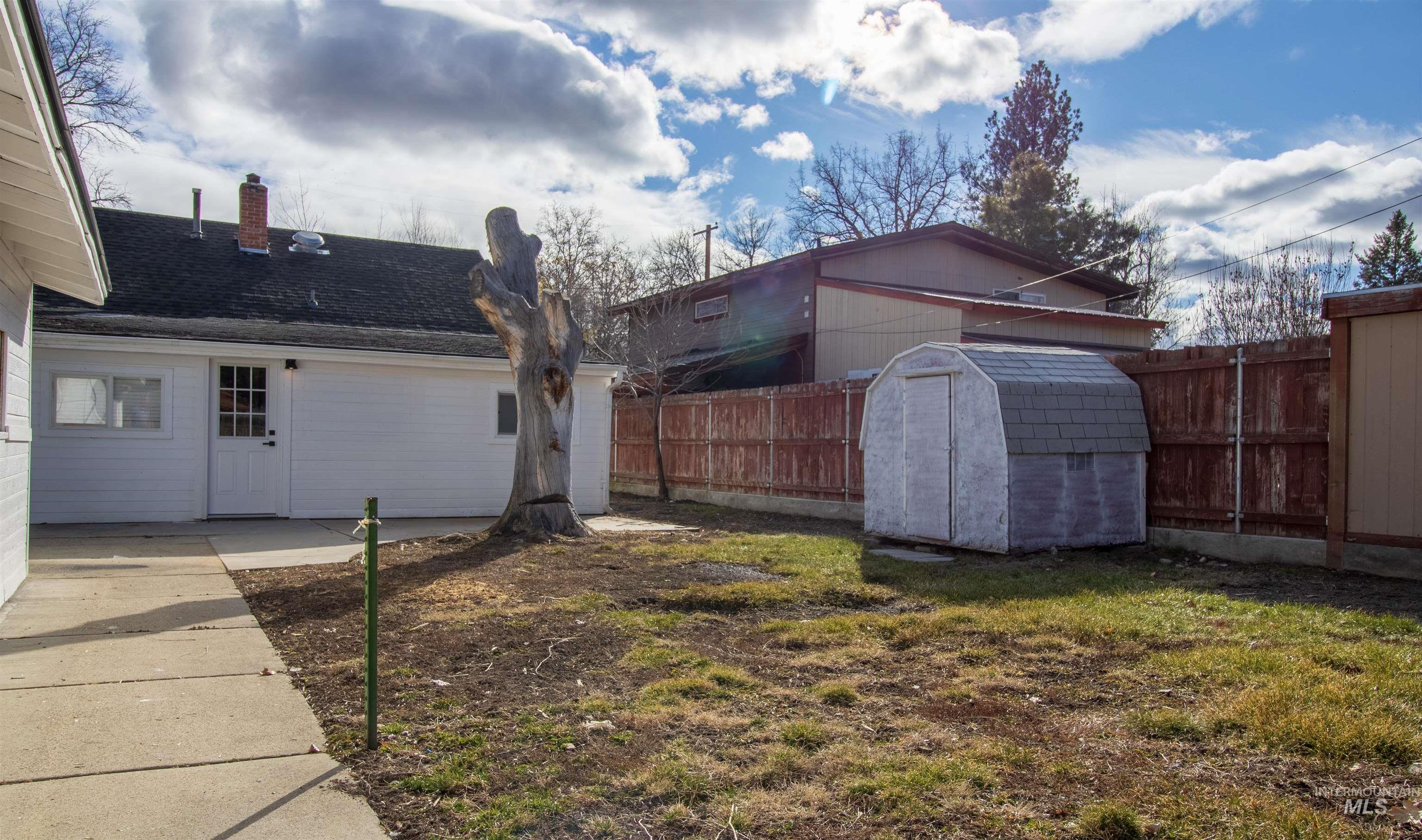 1101 Clithero Dr., Boise, Idaho 83703, 2 Bedrooms, 1 Bathroom, Residential Income For Sale, Price $539,000,MLS 98928130