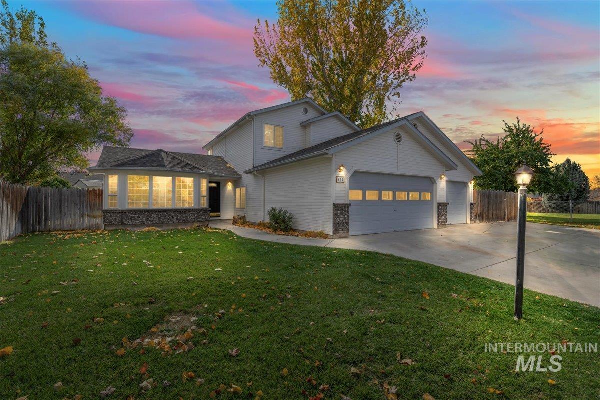 831 E Chateau Dr, Meridian, Idaho 83646, 4 Bedrooms, 3 Bathrooms, Residential For Sale, Price $429,900,MLS 98928152