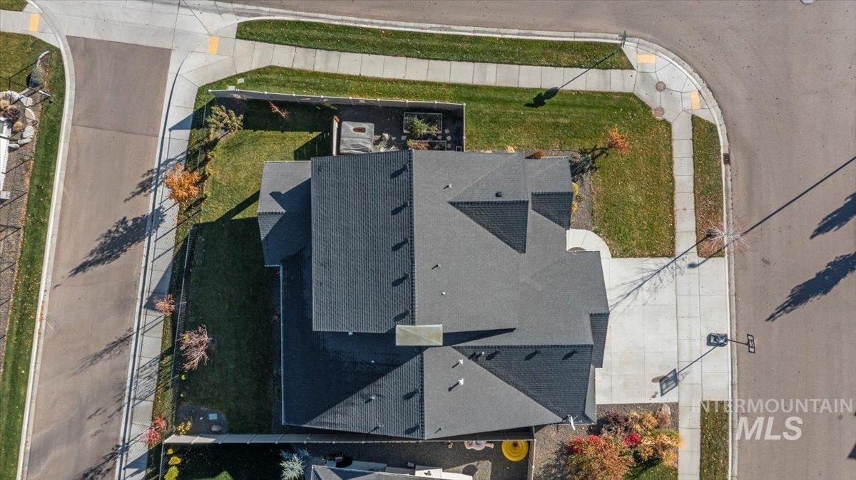 3894 S Cannon Way, Meridian, Idaho 83642-7555, 5 Bedrooms, 2.5 Bathrooms, Residential For Sale, Price $760,000,MLS 98928263