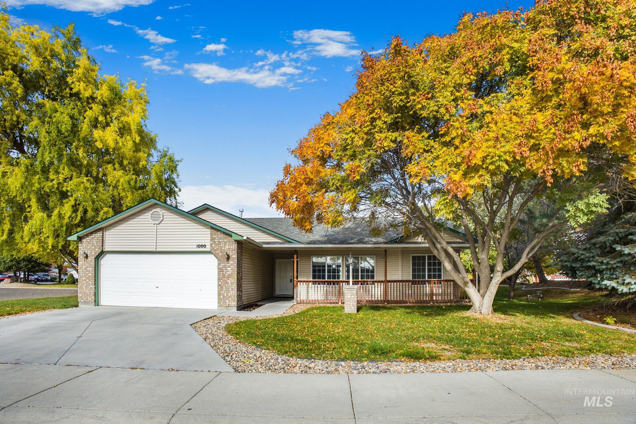 1000 Peregrine Drive, Nampa, Idaho 83651, 3 Bedrooms, 2 Bathrooms, Residential For Sale, Price $349,900,MLS 98928459