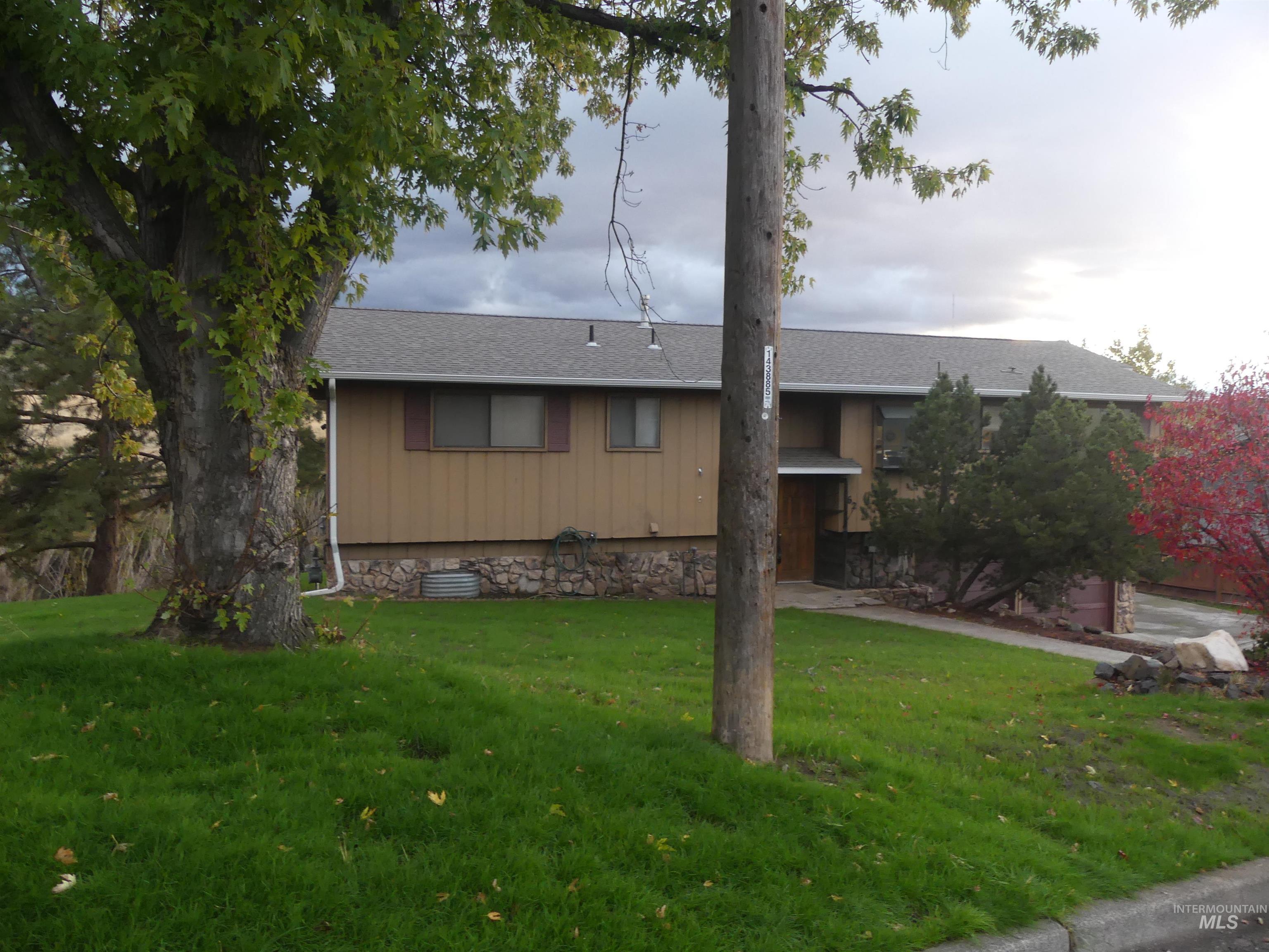 162 23rd Ave, Lewiston, Idaho 83501, 4 Bedrooms, 3 Bathrooms, Residential For Sale, Price $350,000,MLS 98928509