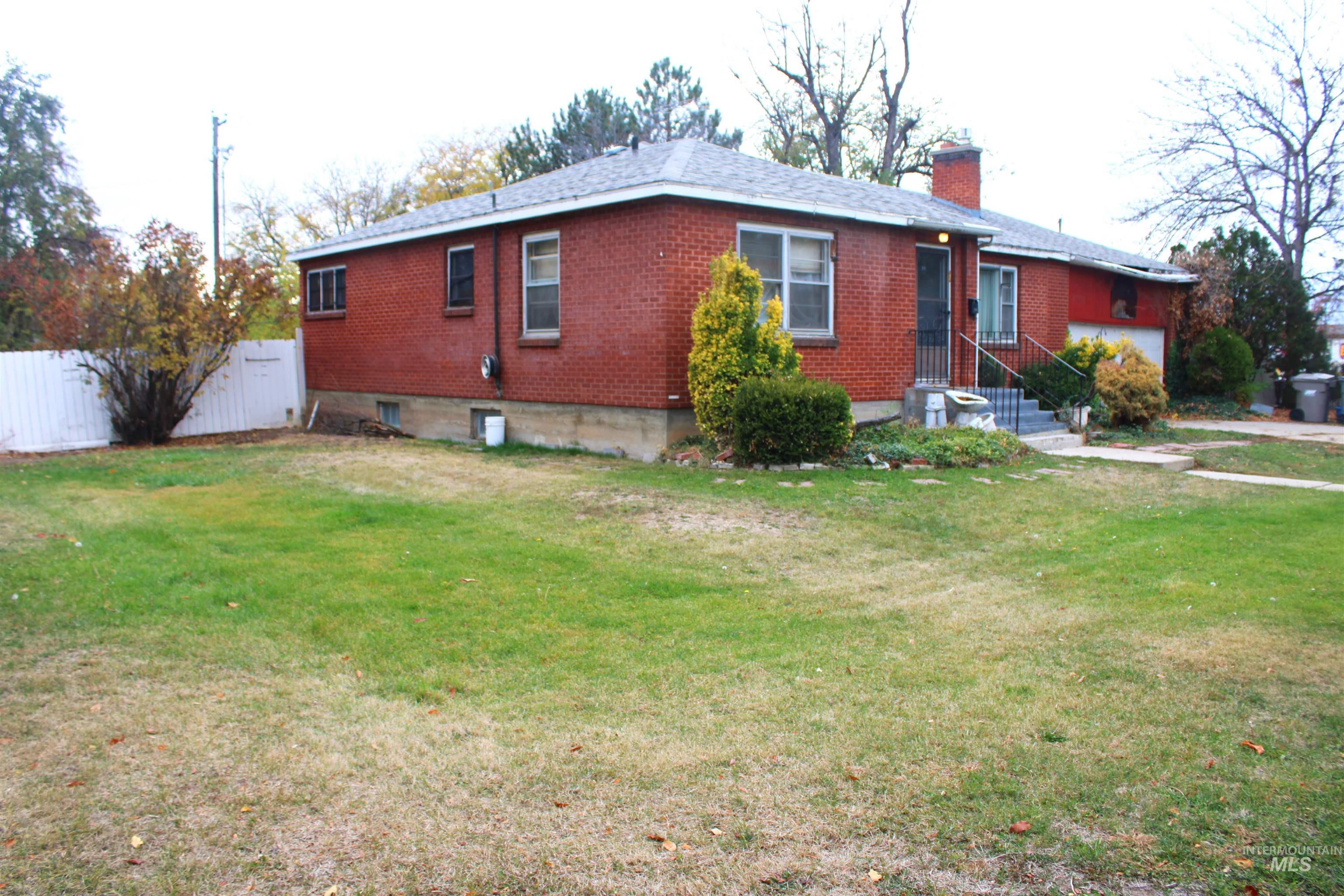 5309 W Denton, Boise, Idaho 83706, 4 Bedrooms, 2 Bathrooms, Residential For Sale, Price $410,000,MLS 98928545