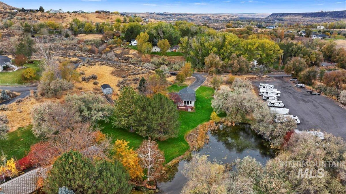 4520 Pheasant Lane, Buhl, Idaho 83316, 3 Bedrooms, 2.5 Bathrooms, Residential For Sale, Price $475,000,MLS 98928570