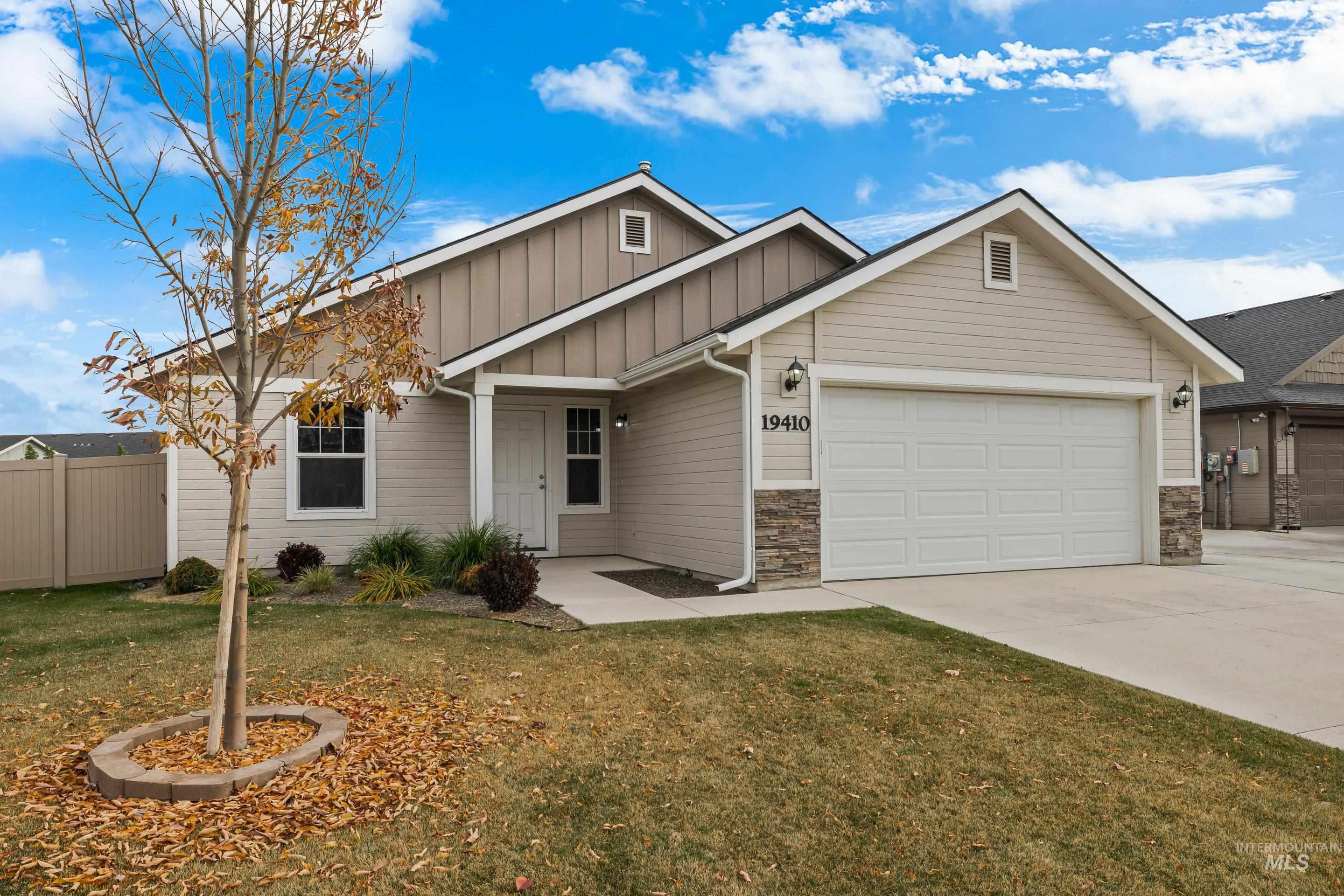 19410 Red Eagle Way, Caldwell, Idaho 83605, 3 Bedrooms, 2 Bathrooms, Residential For Sale, Price $399,900,MLS 98928584