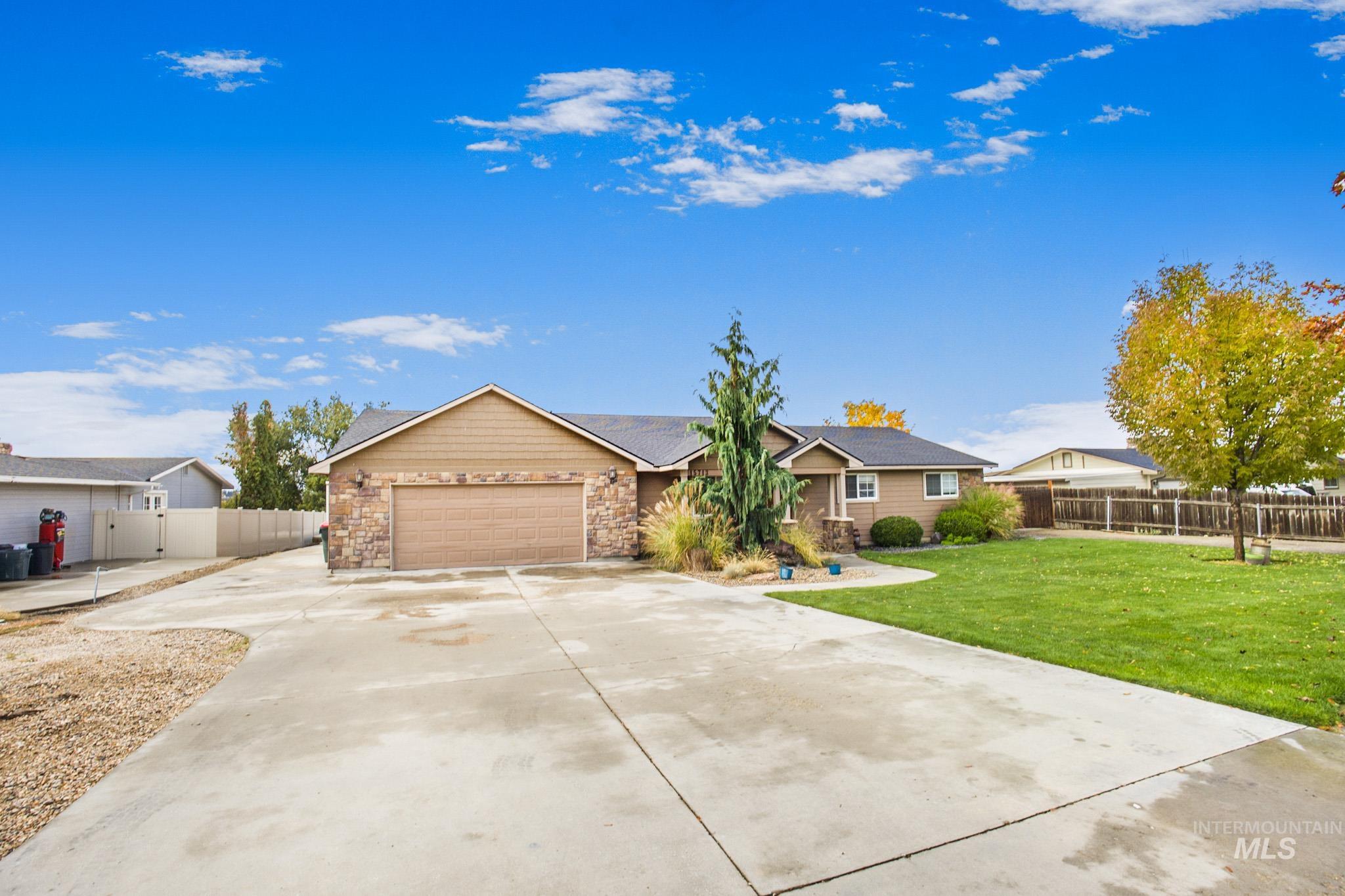 15713 Yoder Ave, Caldwell, Idaho 83607, 4 Bedrooms, 3 Bathrooms, Residential For Sale, Price $715,000,MLS 98928595