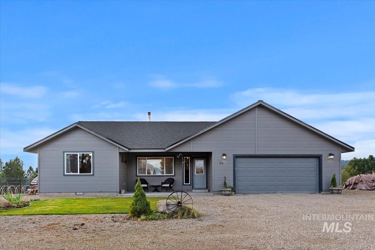 25 Skyline Lane, Garden Valley, Idaho 83622, 2 Bedrooms, 2 Bathrooms, Residential For Sale, Price $595,000,MLS 98928700