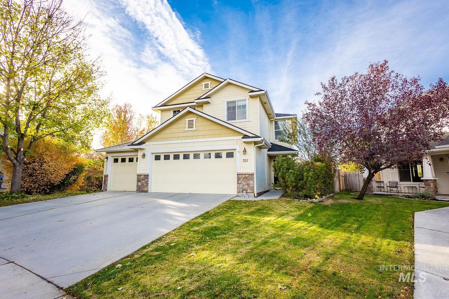 351 Heritage Park, Meridian, Idaho 83646, 4 Bedrooms, 2.5 Bathrooms, Residential For Sale, Price $459,900,MLS 98928723