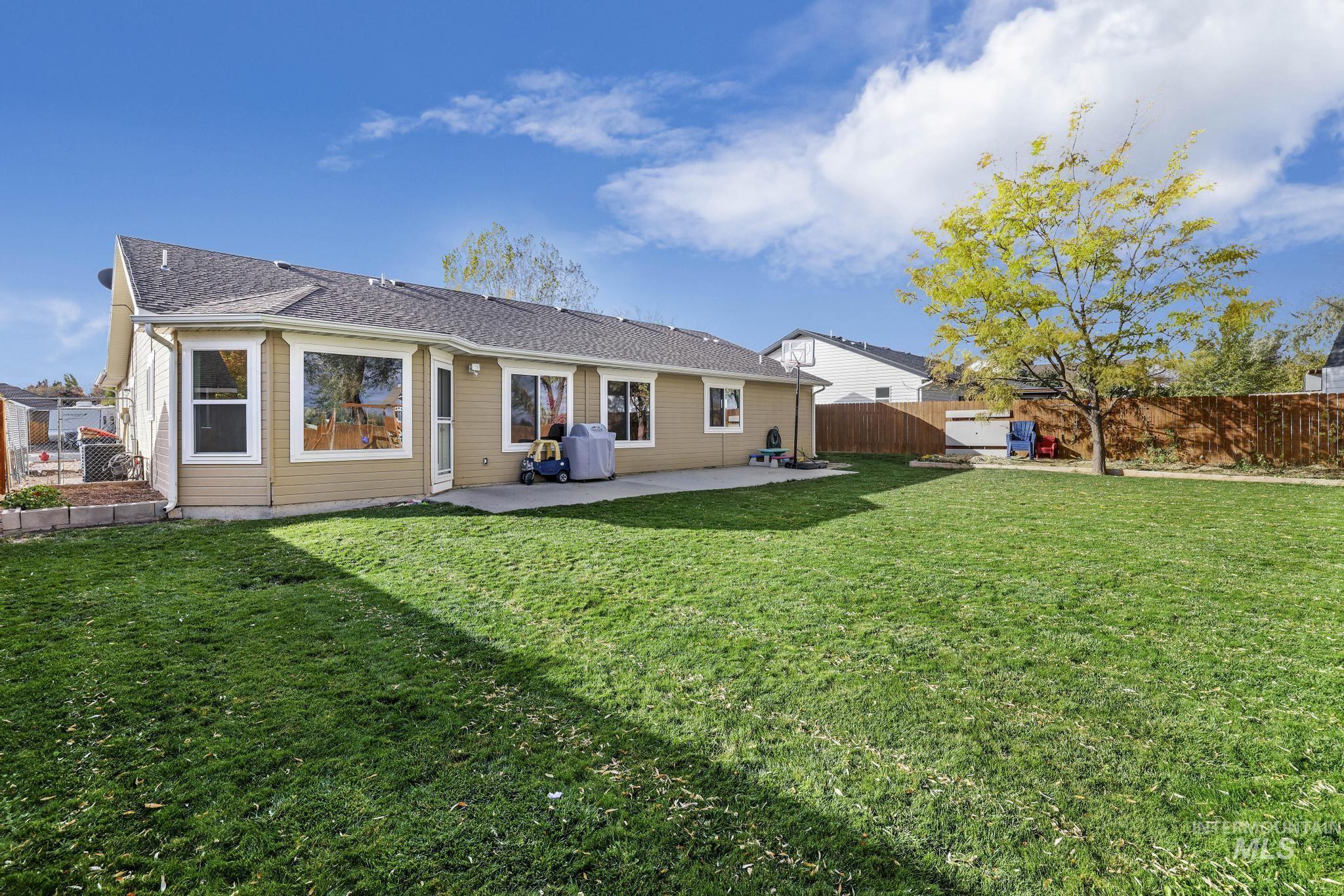 385 El Camino, Twin Falls, Idaho 83301, 3 Bedrooms, 2 Bathrooms, Residential For Sale, Price $375,000,MLS 98928740