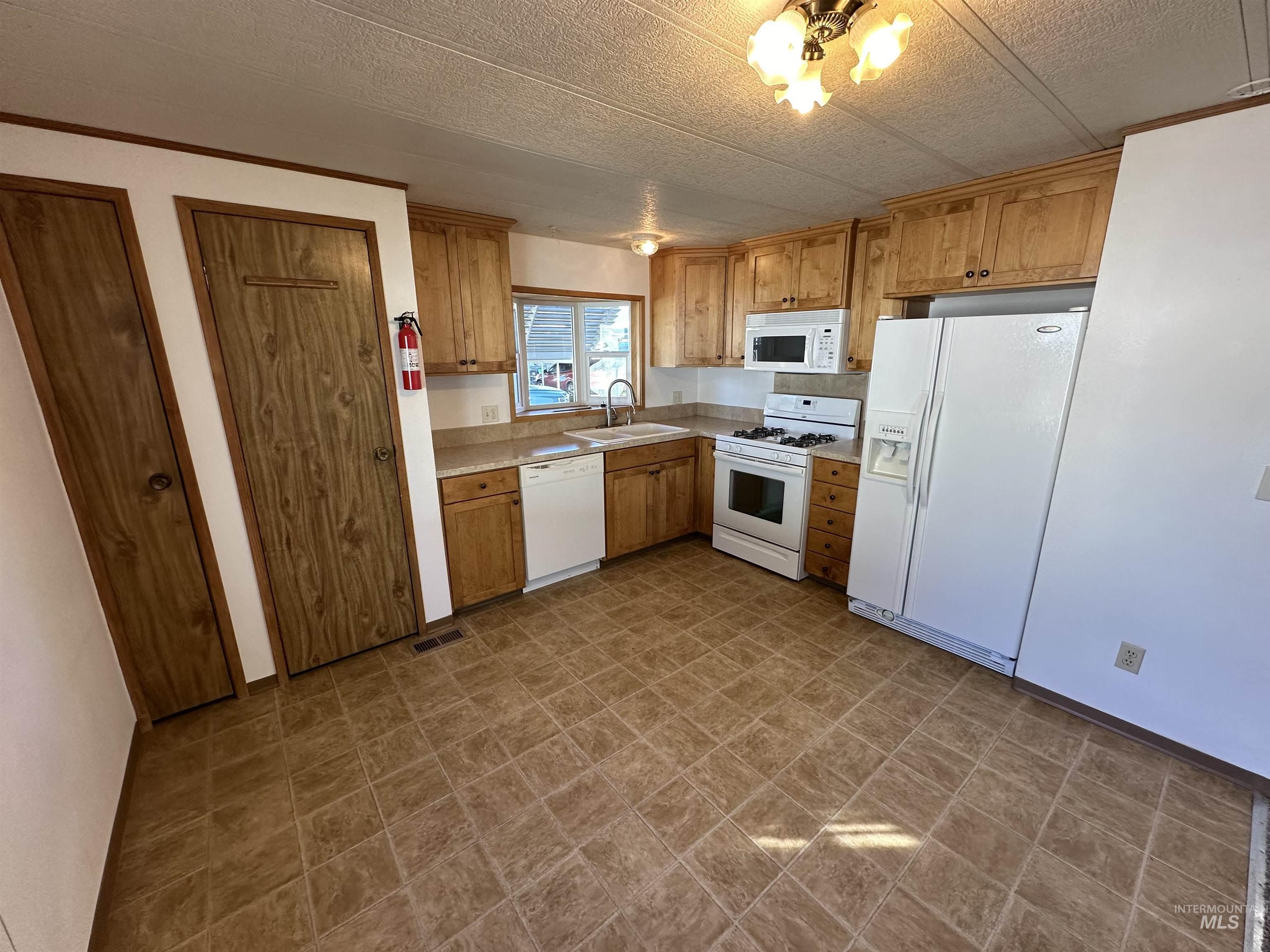 1401 N Midland Blvd, Nampa, Idaho 83651, 2 Bedrooms, 1 Bathroom, Residential For Sale, Price $69,900,MLS 98928764