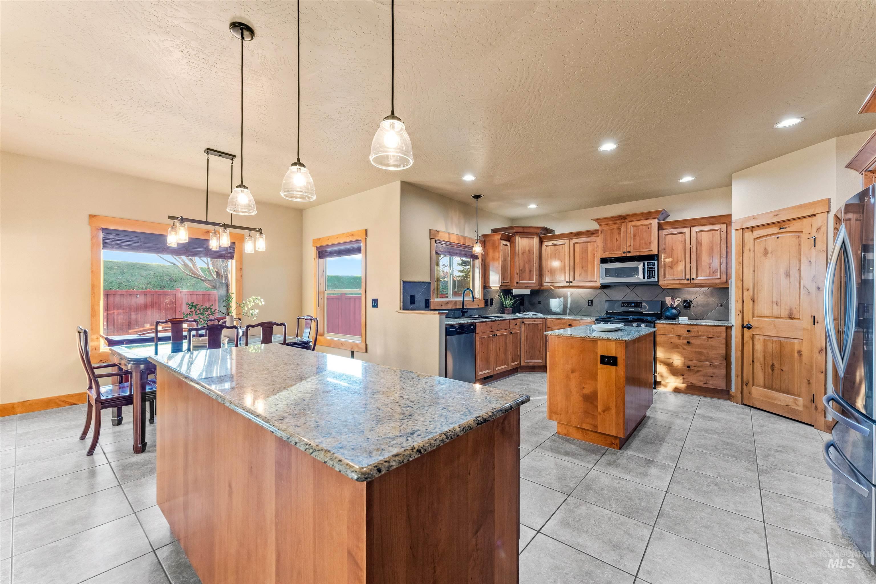 857 E Yucca Canyon St, Meridian, Idaho 83646, 4 Bedrooms, 3 Bathrooms, Residential For Sale, Price $649,900,MLS 98928765