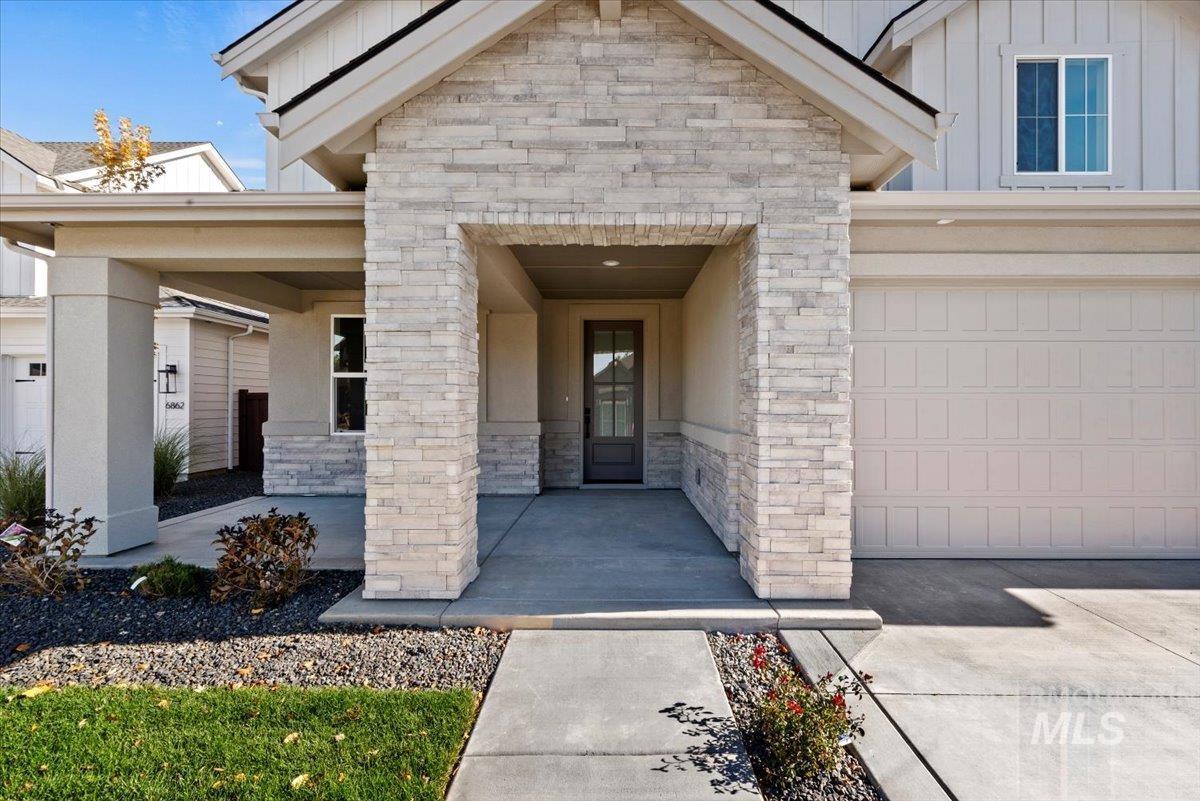 6846 N Willowside Ave, Meridian, Idaho 83646, 4 Bedrooms, 3.5 Bathrooms, Residential For Sale, Price $909,900,MLS 98928901