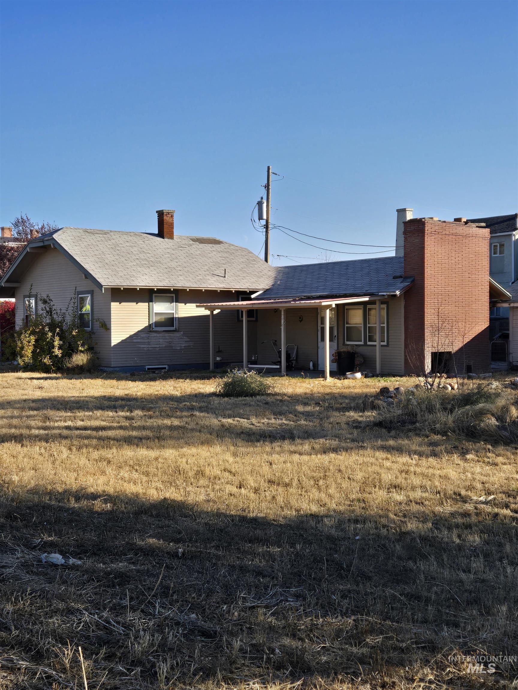 303 S Colorado Ave., Fruitland, Idaho 83619, 3 Bedrooms, 1 Bathroom, Residential For Sale, Price $200,000,MLS 98928904