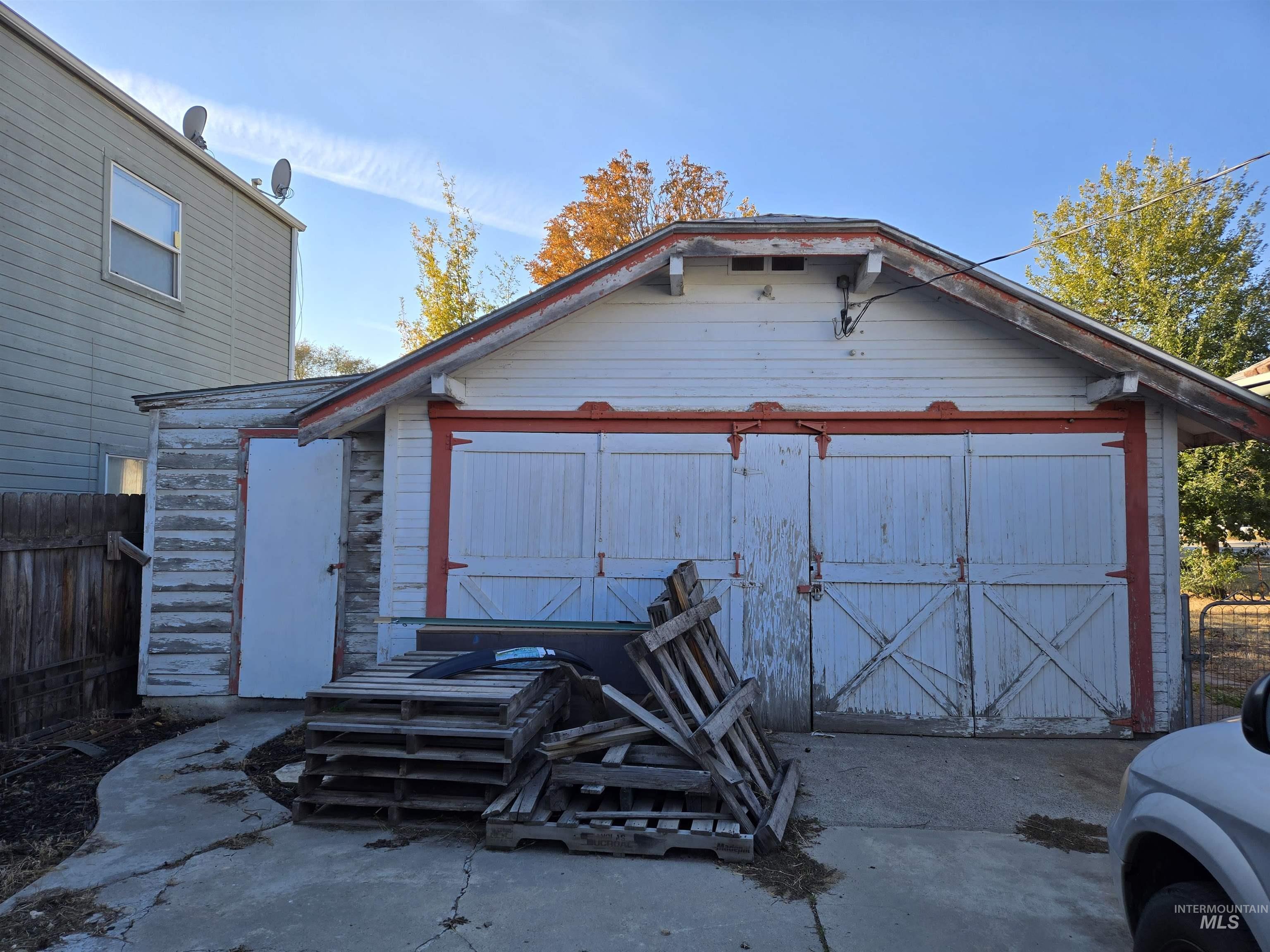 303 S Colorado Ave., Fruitland, Idaho 83619, 3 Bedrooms, 1 Bathroom, Residential For Sale, Price $200,000,MLS 98928904