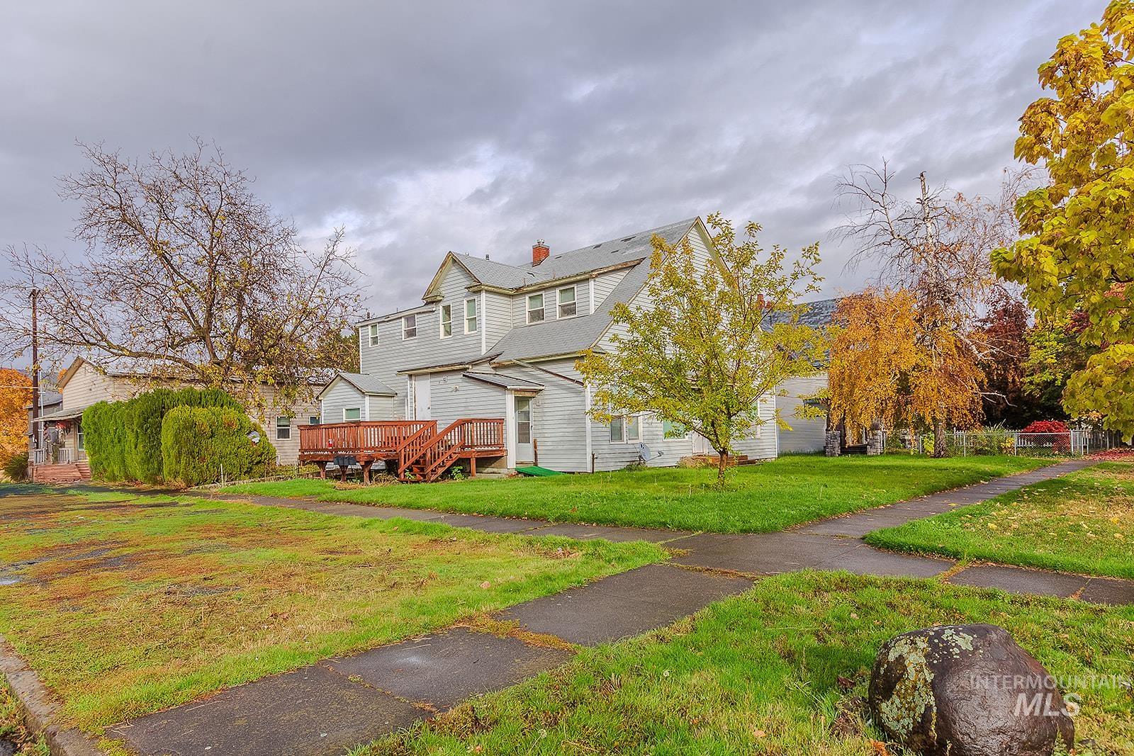 1303 10th Avenue, Lewiston, Idaho 83501, 2 Bedrooms, 1 Bathroom, Residential Income For Sale, Price $599,000,MLS 98928916