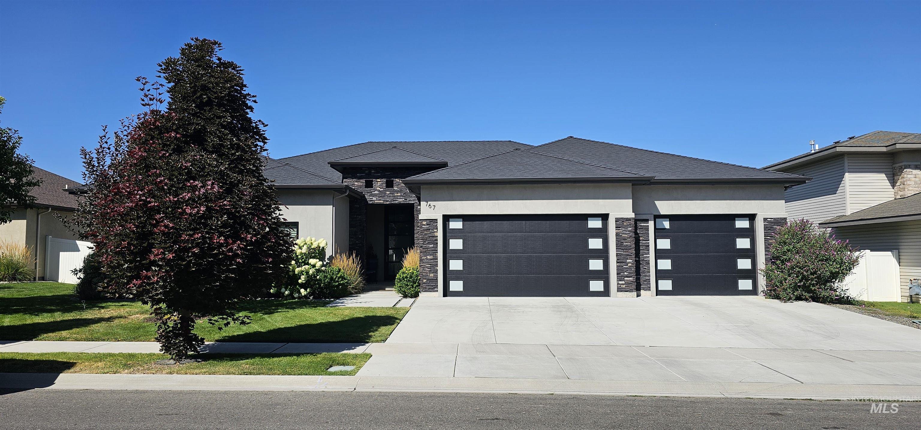 767 Sun Peak Way, Twin Falls, Idaho 83301, 4 Bedrooms, 3.5 Bathrooms, Residential For Sale, Price $686,000,MLS 98929032