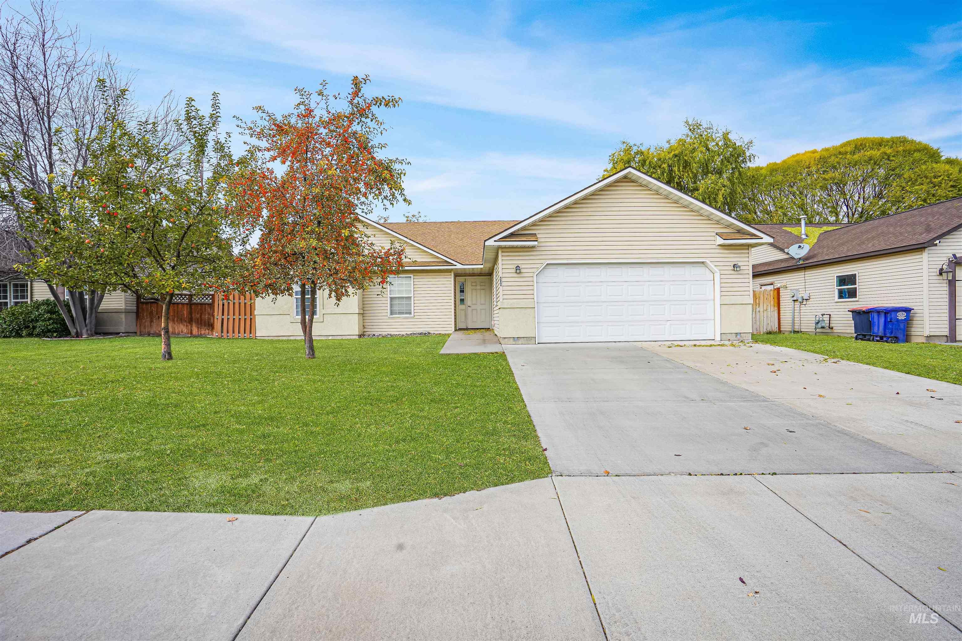 439 Meadowview Lane, Twin Falls, Idaho 83301, 4 Bedrooms, 2 Bathrooms, Residential For Sale, Price $325,000,MLS 98929189