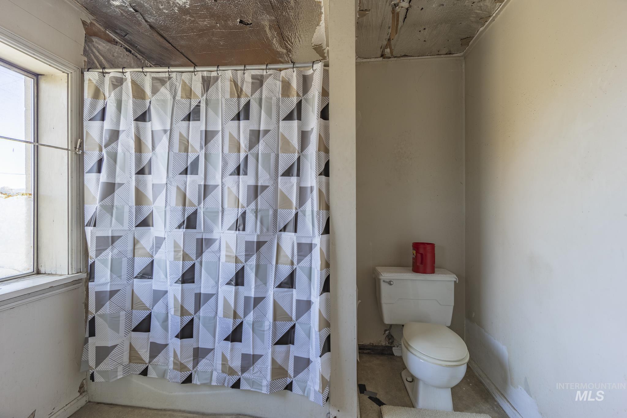 702 N D Street, Grangeville, Idaho 83530, 4 Bedrooms, 3 Bathrooms, Residential For Sale, Price $699,000, 98929190