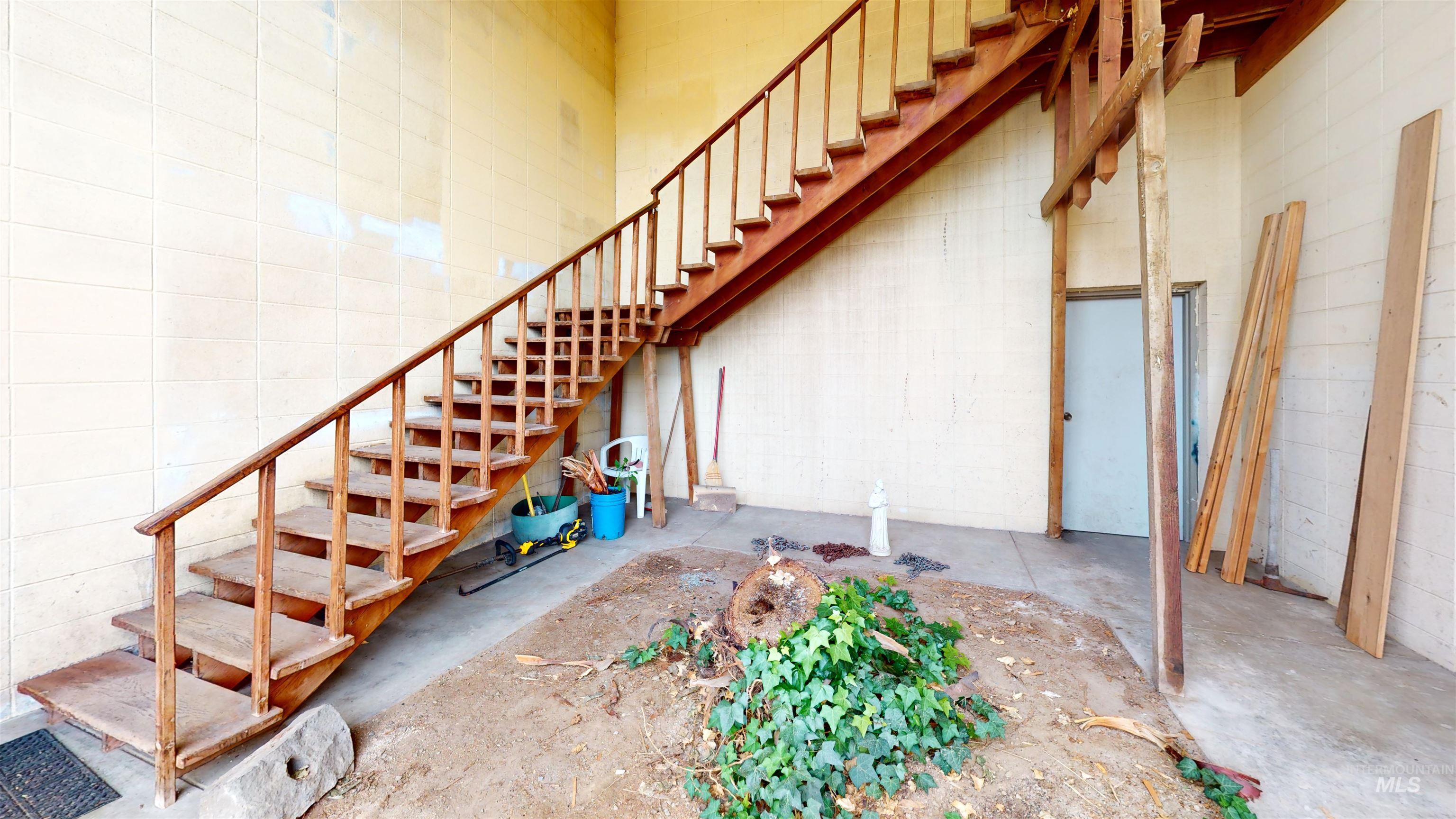 702 N D Street, Grangeville, Idaho 83530, 4 Bedrooms, 3 Bathrooms, Residential For Sale, Price $699,000, 98929190