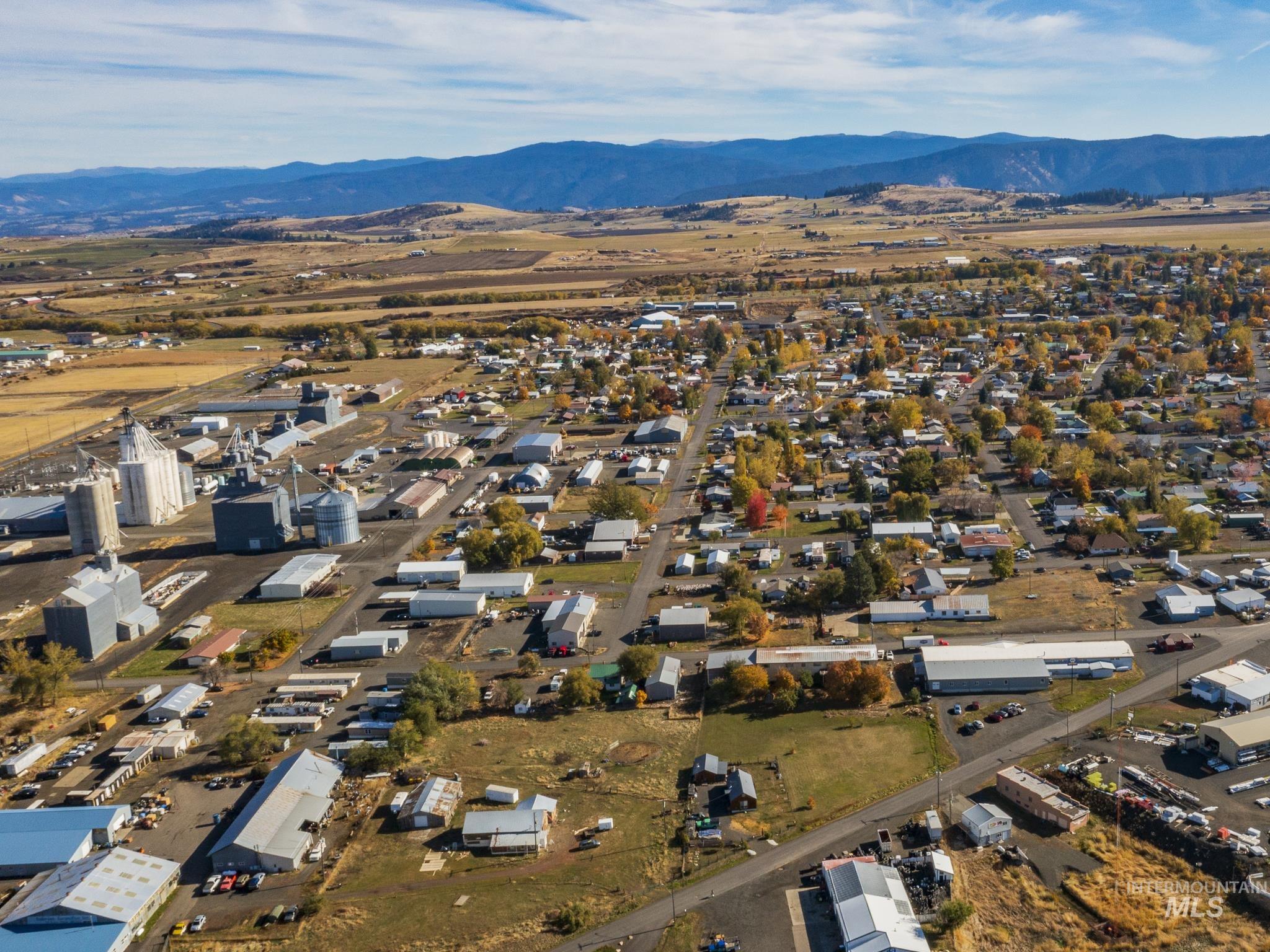 702 N D Street, Grangeville, Idaho 83530, 4 Bedrooms, 3 Bathrooms, Residential For Sale, Price $699,000, 98929190