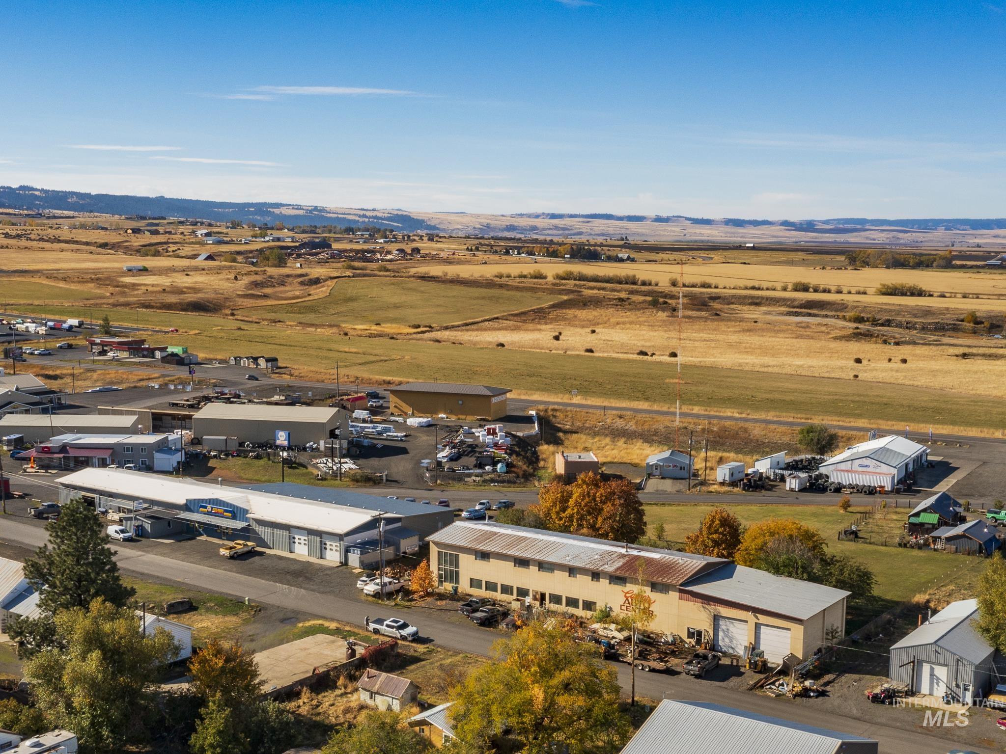 702 N D Street, Grangeville, Idaho 83530, 4 Bedrooms, 3 Bathrooms, Residential For Sale, Price $699,000, 98929190