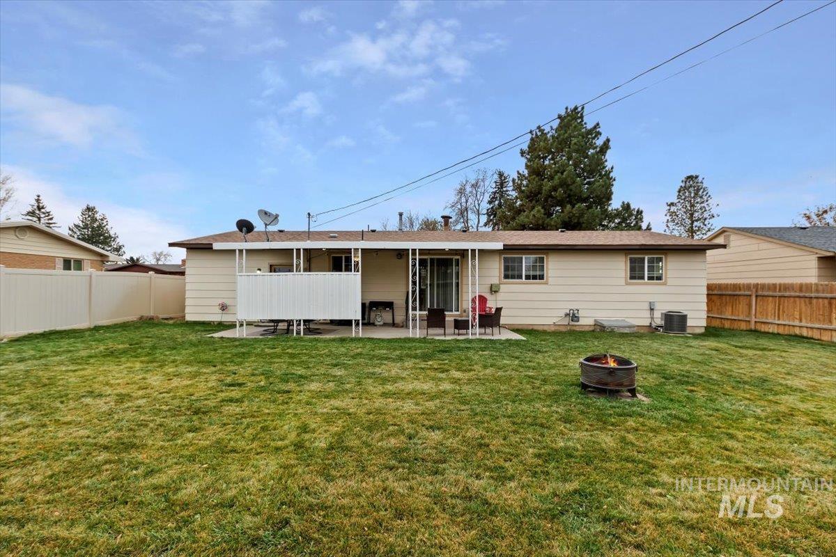 506 11th Ave E, Jerome, Idaho 83338, 3 Bedrooms, 1.5 Bathrooms, Residential For Sale, Price $285,000,MLS 98929213