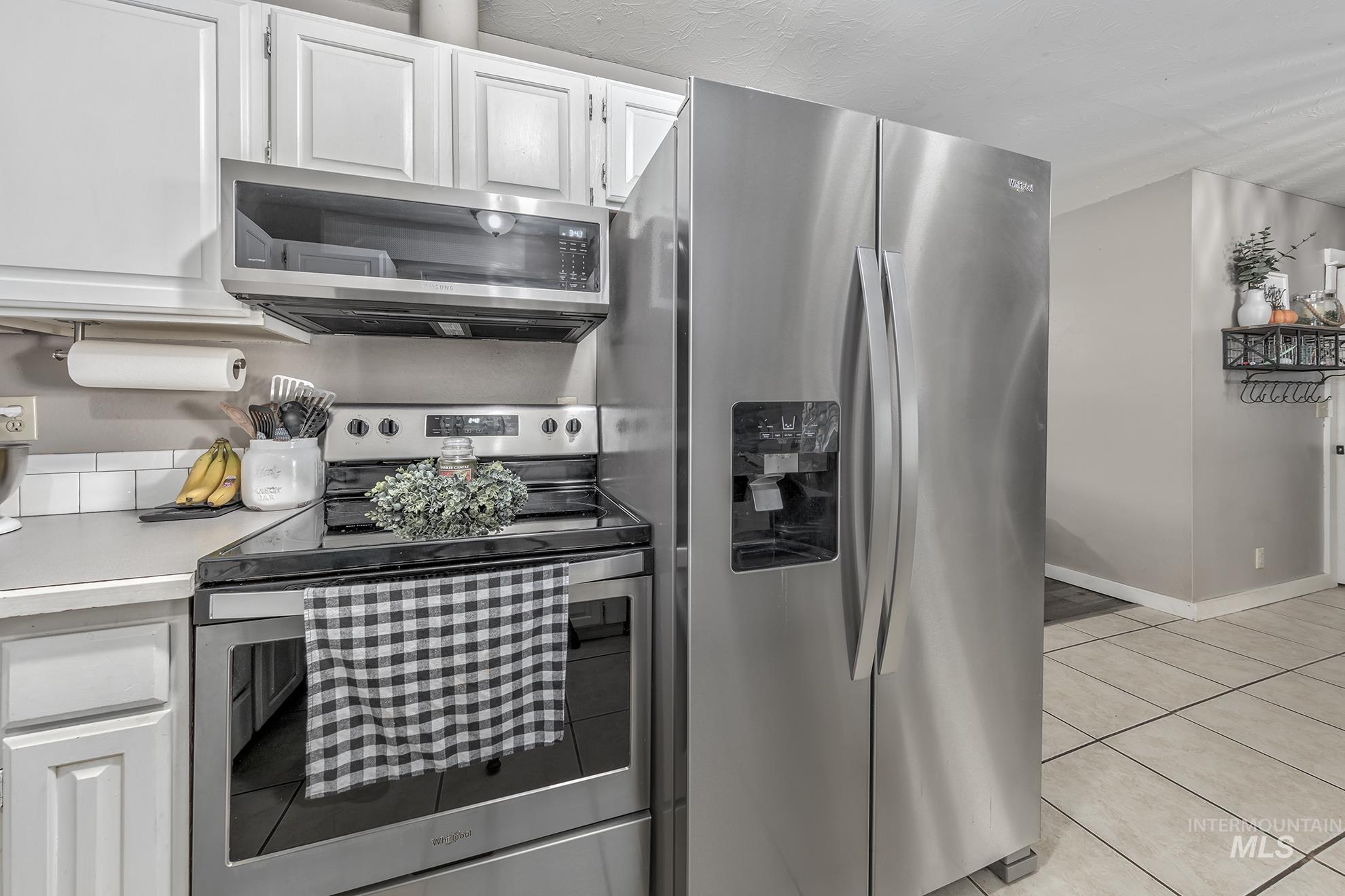 672 NW 16th Street, Ontario, Oregon 97914, 3 Bedrooms, 2 Bathrooms, Residential For Sale, Price $290,000, 98929237