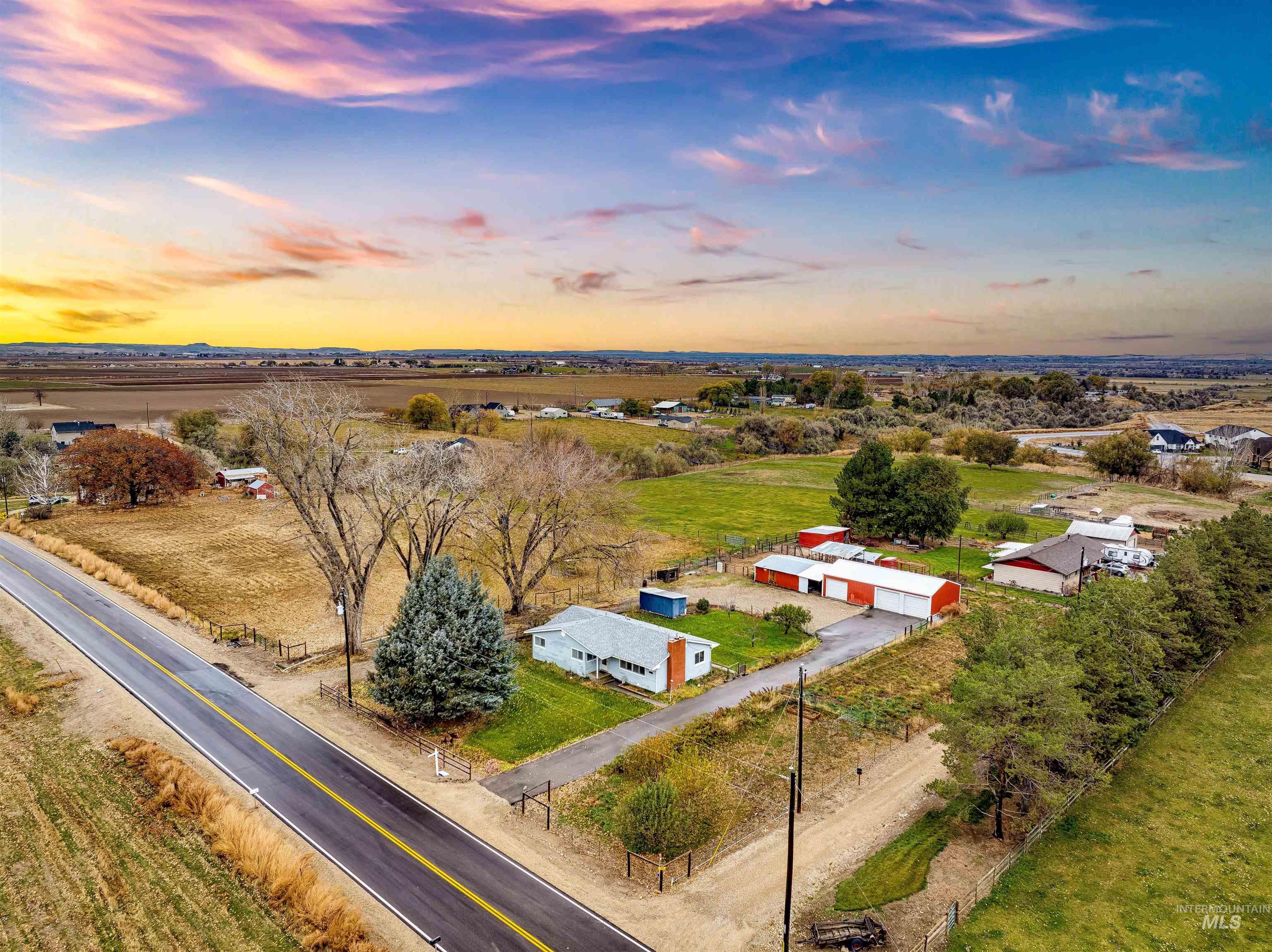 21786 Peckham Rd, Greenleaf, Idaho 83626, 3 Bedrooms, 2 Bathrooms, Residential For Sale, Price $499,000,MLS 98929291