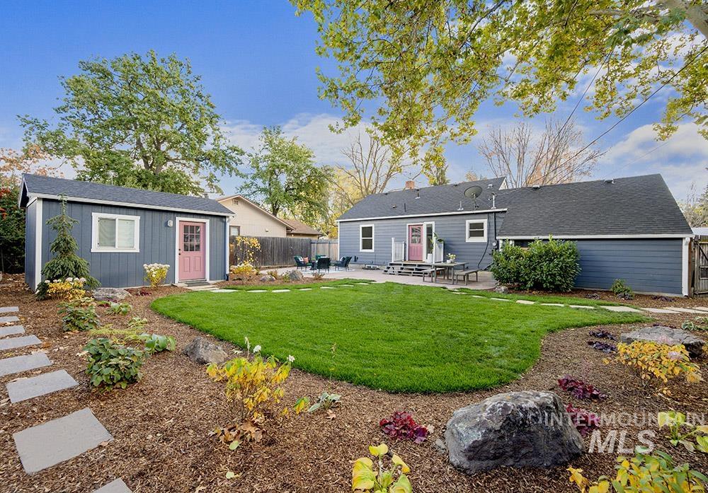 3814 W Dorian Street, Boise, Idaho 83705, 3 Bedrooms, 2 Bathrooms, Residential For Sale, Price $499,900,MLS 98929311