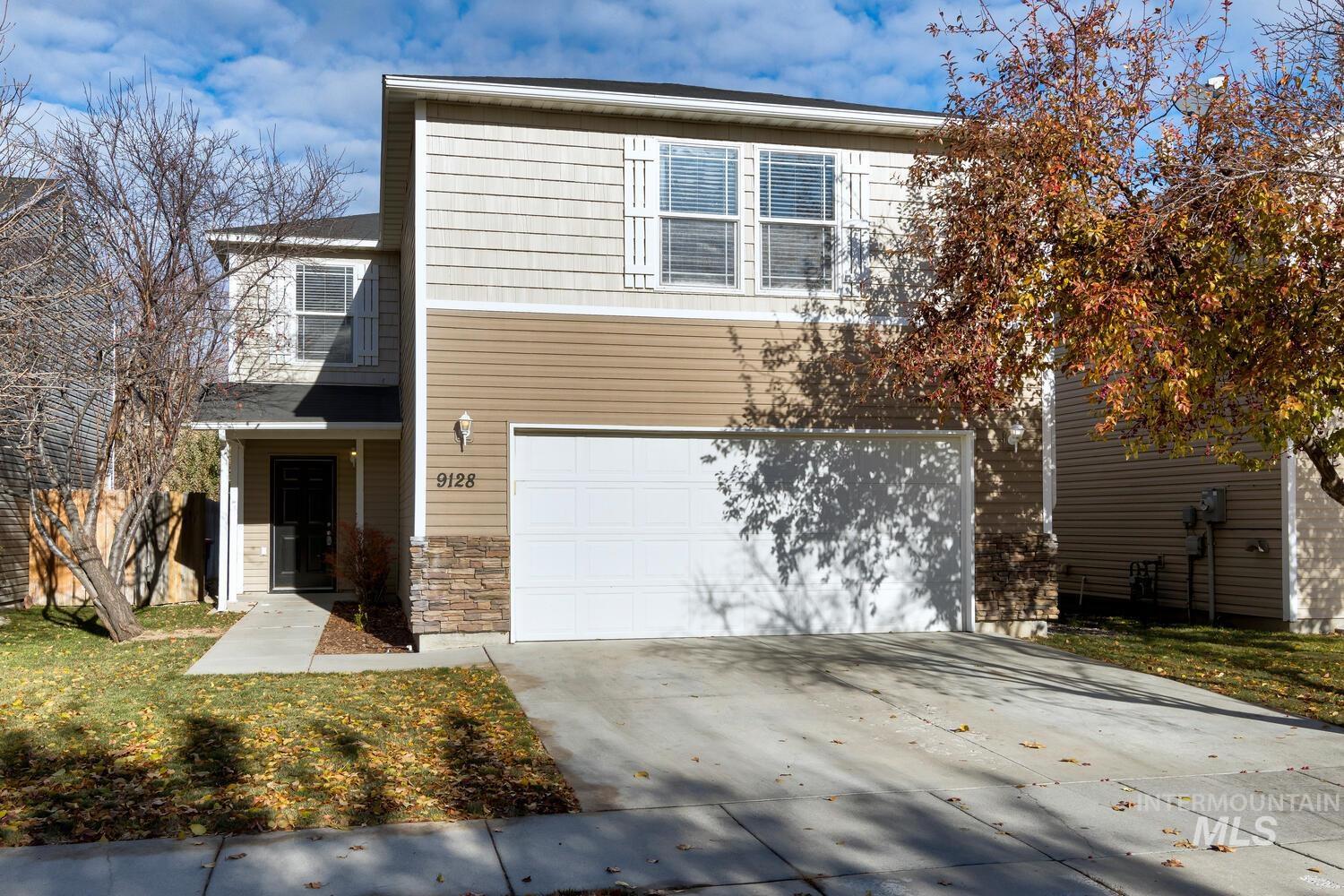 9128 Lillywood, Boise, Idaho 83709, 4 Bedrooms, 2.5 Bathrooms, Residential For Sale, Price $440,000,MLS 98929326