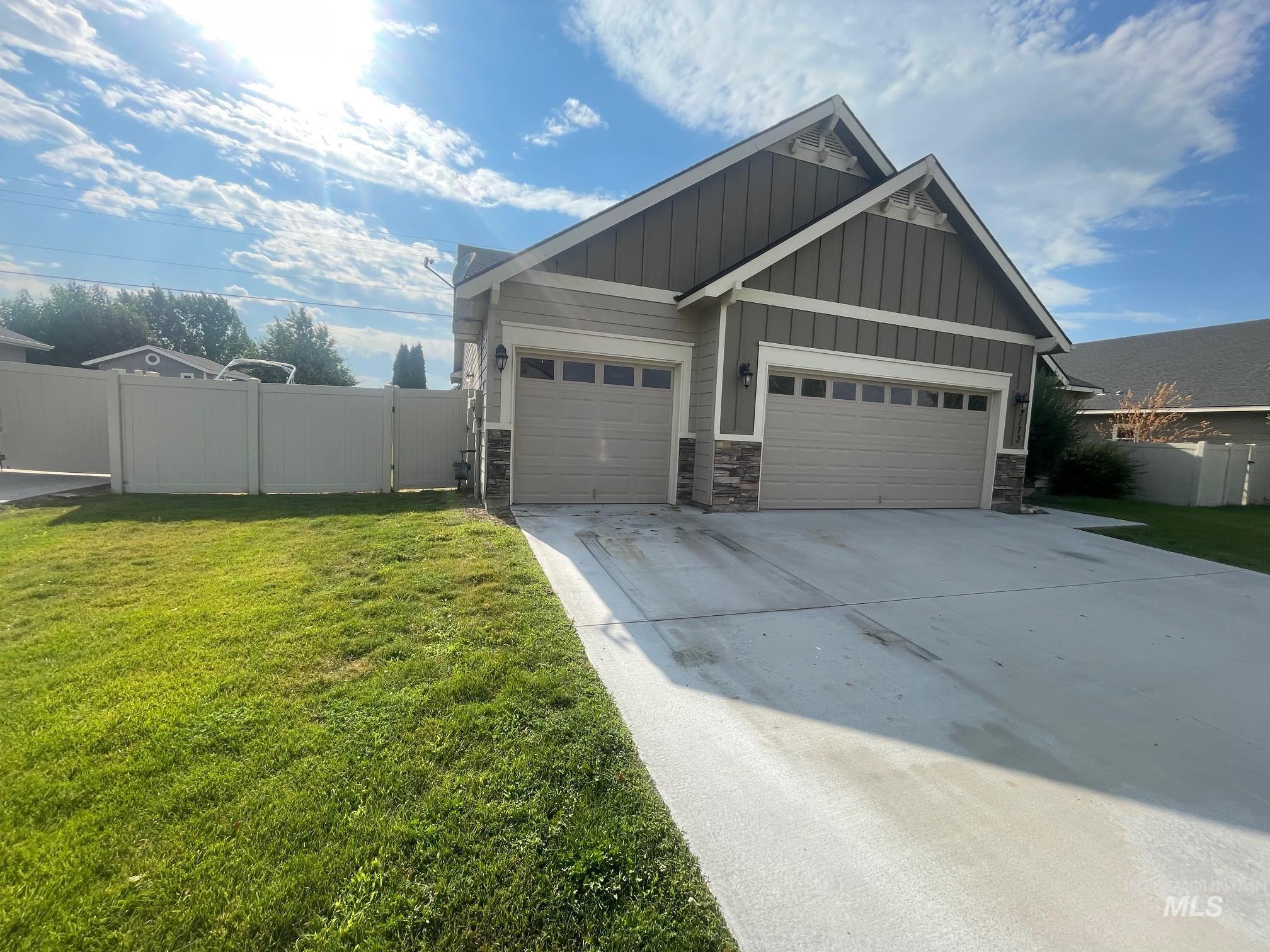 3173 S Mystic Seaport Ave, Nampa, Idaho 83686, 4 Bedrooms, 2 Bathrooms, Residential For Sale, Price $434,900,MLS 98929424