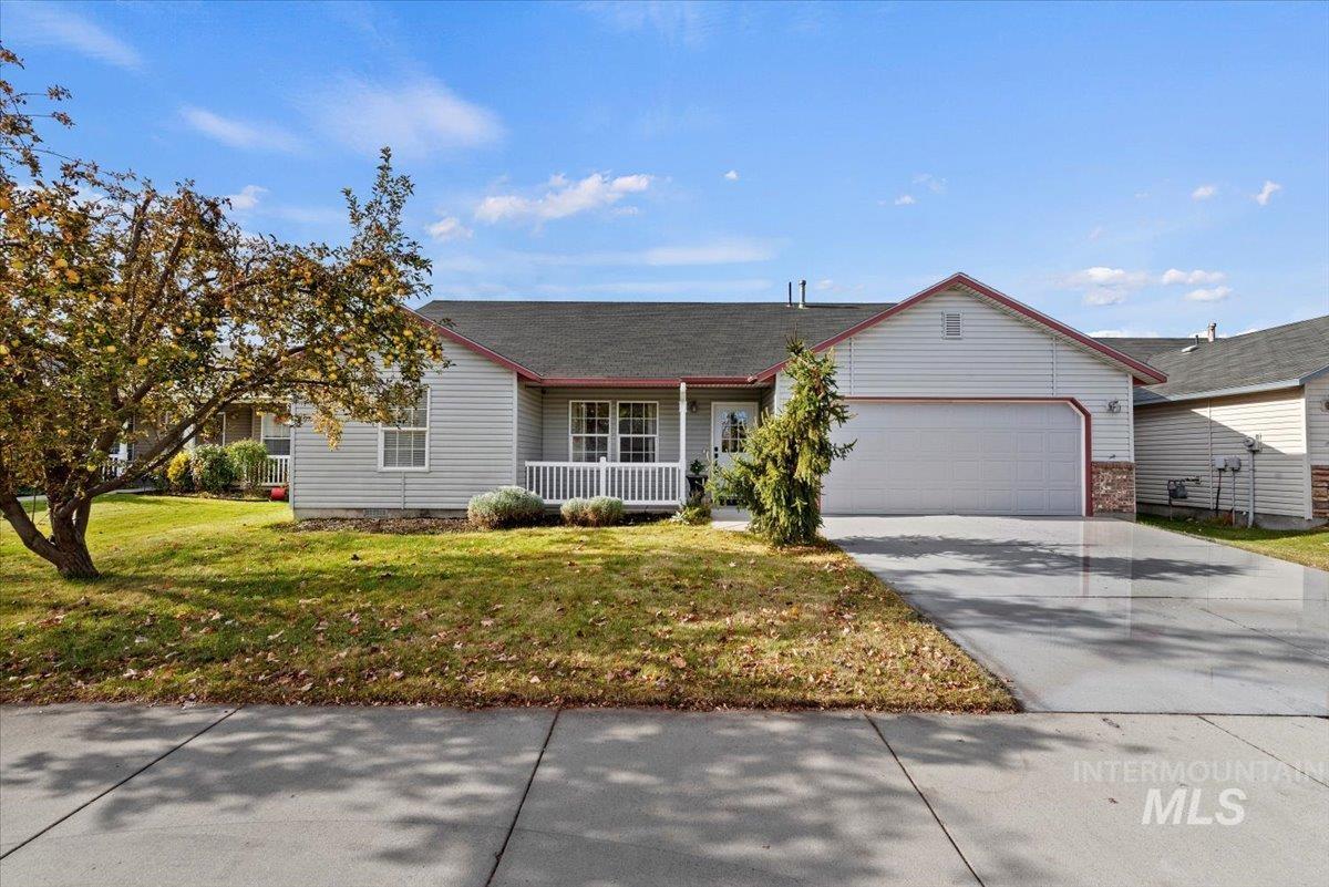 3685 N Bottle Brush Ave, Boise, Idaho 83713, 4 Bedrooms, 2 Bathrooms, Residential For Sale, Price $414,950,MLS 98929428