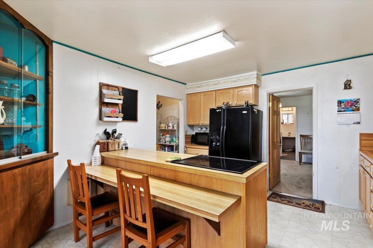 1289 E 2350 S, Bliss, Idaho 83314-5118, 4 Bedrooms, 3 Bathrooms, Residential For Sale, Price $989,000, 98929489