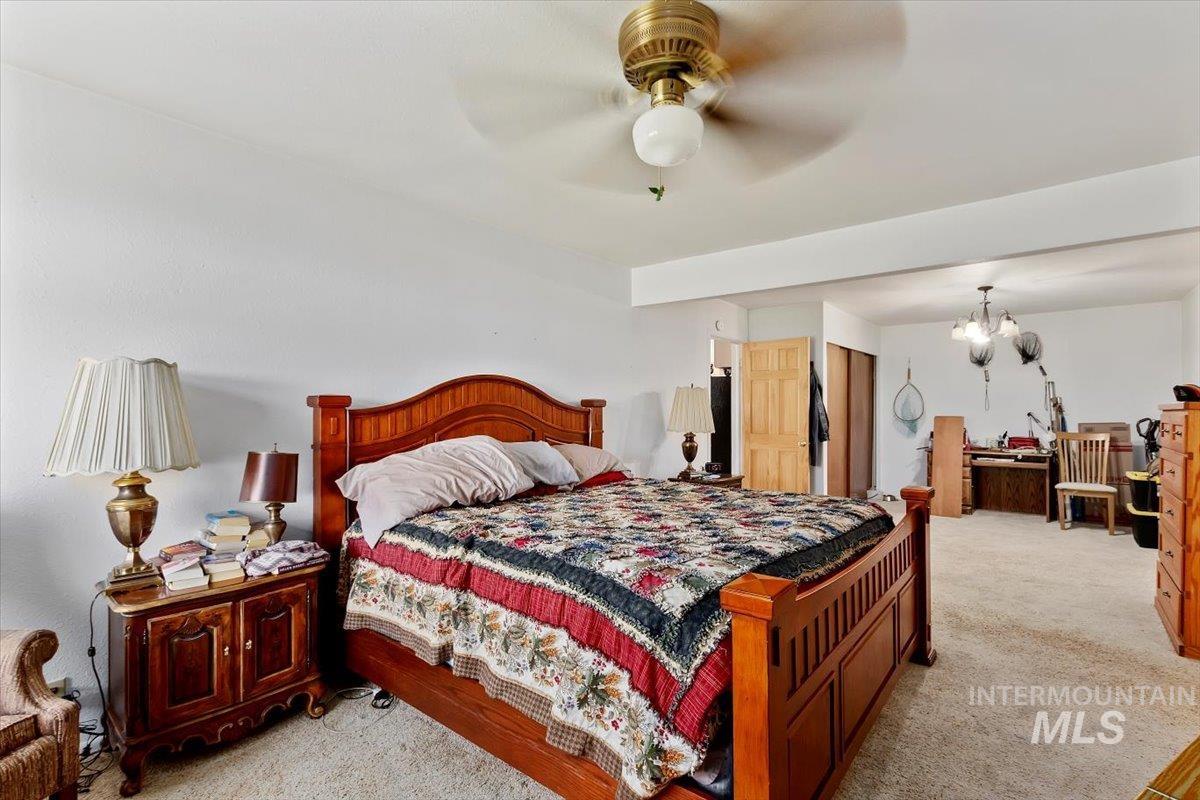 1289 E 2350 S, Bliss, Idaho 83314-5118, 4 Bedrooms, 3 Bathrooms, Residential For Sale, Price $989,000, 98929489