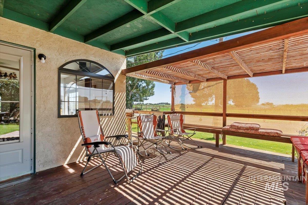 1289 E 2350 S, Bliss, Idaho 83314-5118, 4 Bedrooms, 3 Bathrooms, Residential For Sale, Price $989,000, 98929489