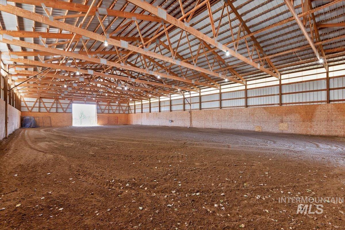 1289 E 2350 S, Bliss, Idaho 83314-5118, 4 Bedrooms, 3 Bathrooms, Residential For Sale, Price $989,000, 98929489