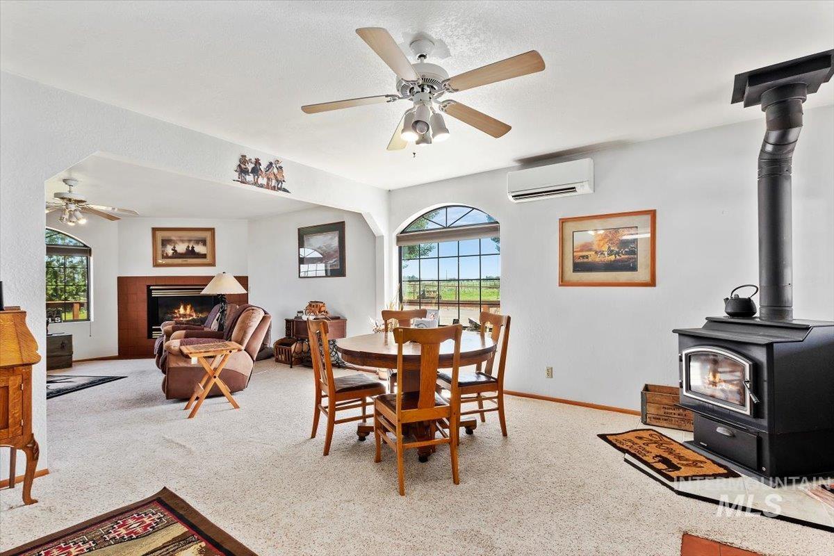 1289 E 2350 S, Bliss, Idaho 83314-5118, 4 Bedrooms, 3 Bathrooms, Residential For Sale, Price $989,000, 98929489