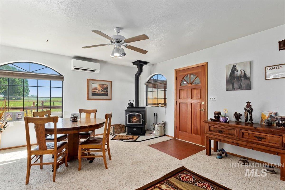 1289 E 2350 S, Bliss, Idaho 83314-5118, 4 Bedrooms, 3 Bathrooms, Residential For Sale, Price $989,000, 98929489