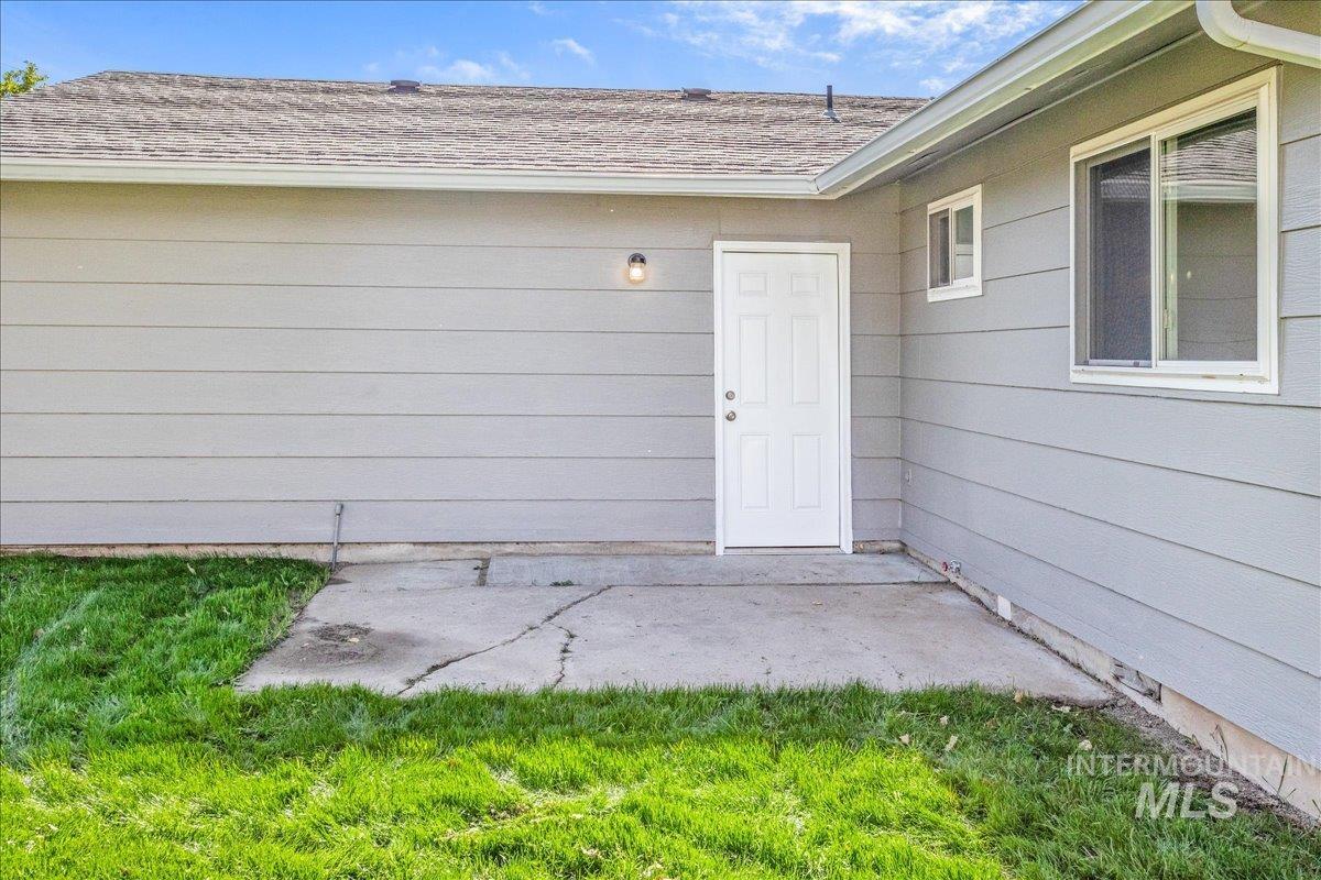 2432 S Virginia St., Boise, Idaho 83705, 3 Bedrooms, 1 Bathroom, Residential For Sale, Price $379,900,MLS 98929565