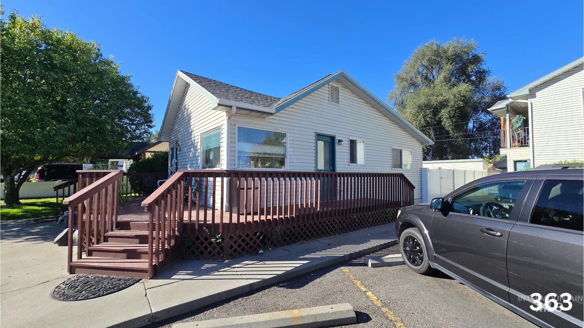 363 Elm St, Twin Falls, Idaho 83301, 3 Bedrooms, 2 Bathrooms, Residential Income For Sale, Price $280,000,MLS 98929566