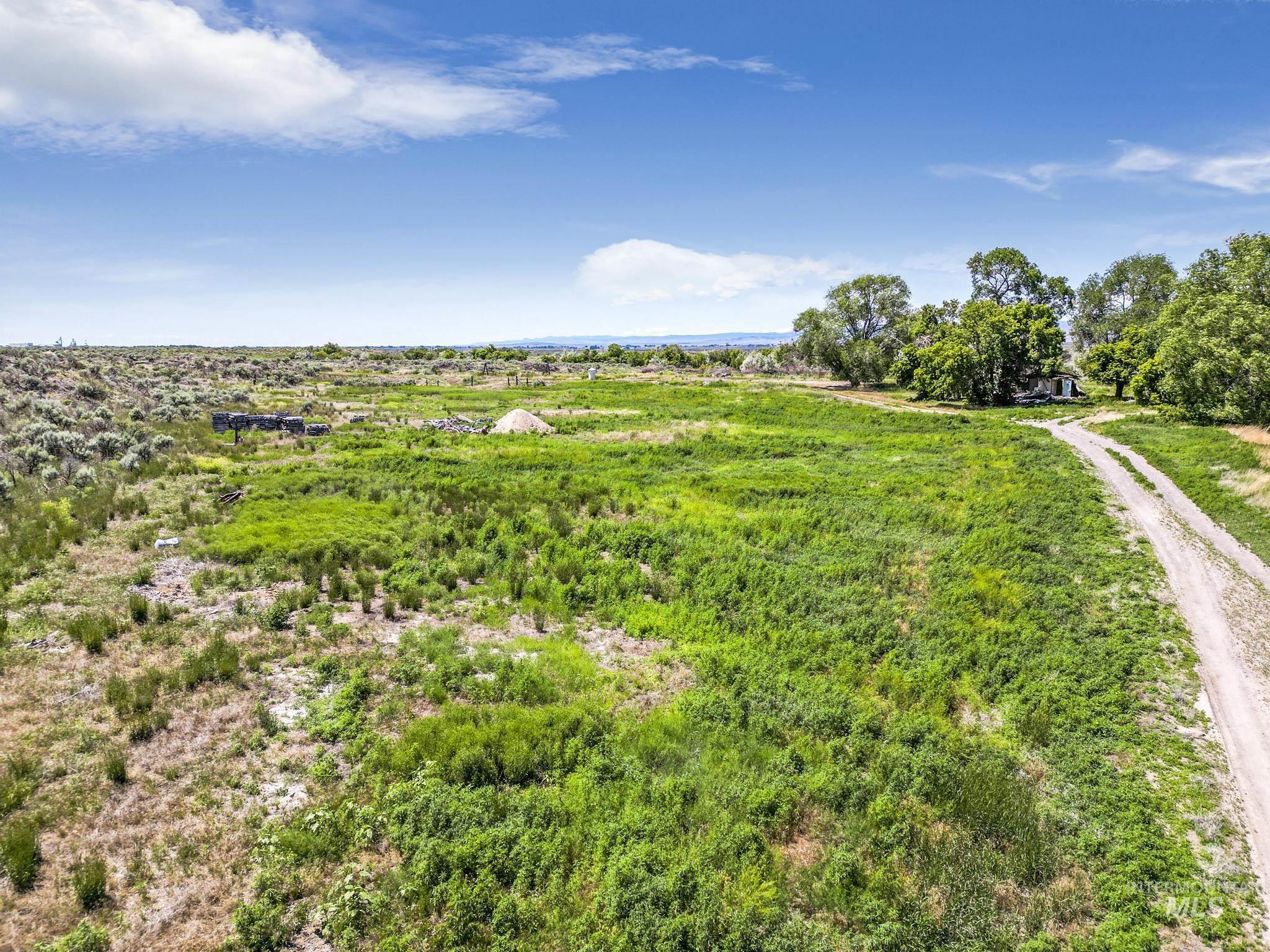 915 W N Pole Line Road, Shoshone, Idaho 83352, Land For Sale, Price $325,000,MLS 98929585