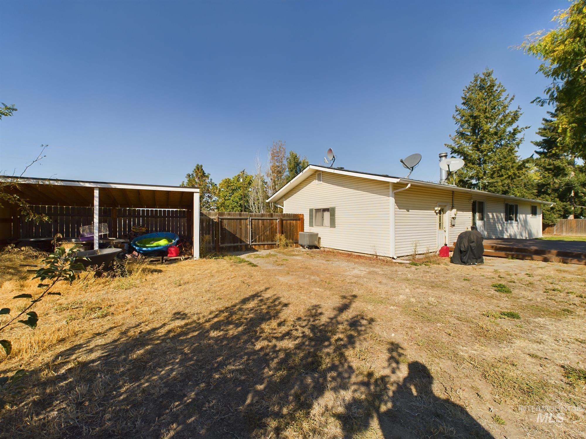 1366 S Sub Station Road, Emmett, Idaho 83617, 3 Bedrooms, 1.5 Bathrooms, Residential For Sale, Price $397,500,MLS 98929656