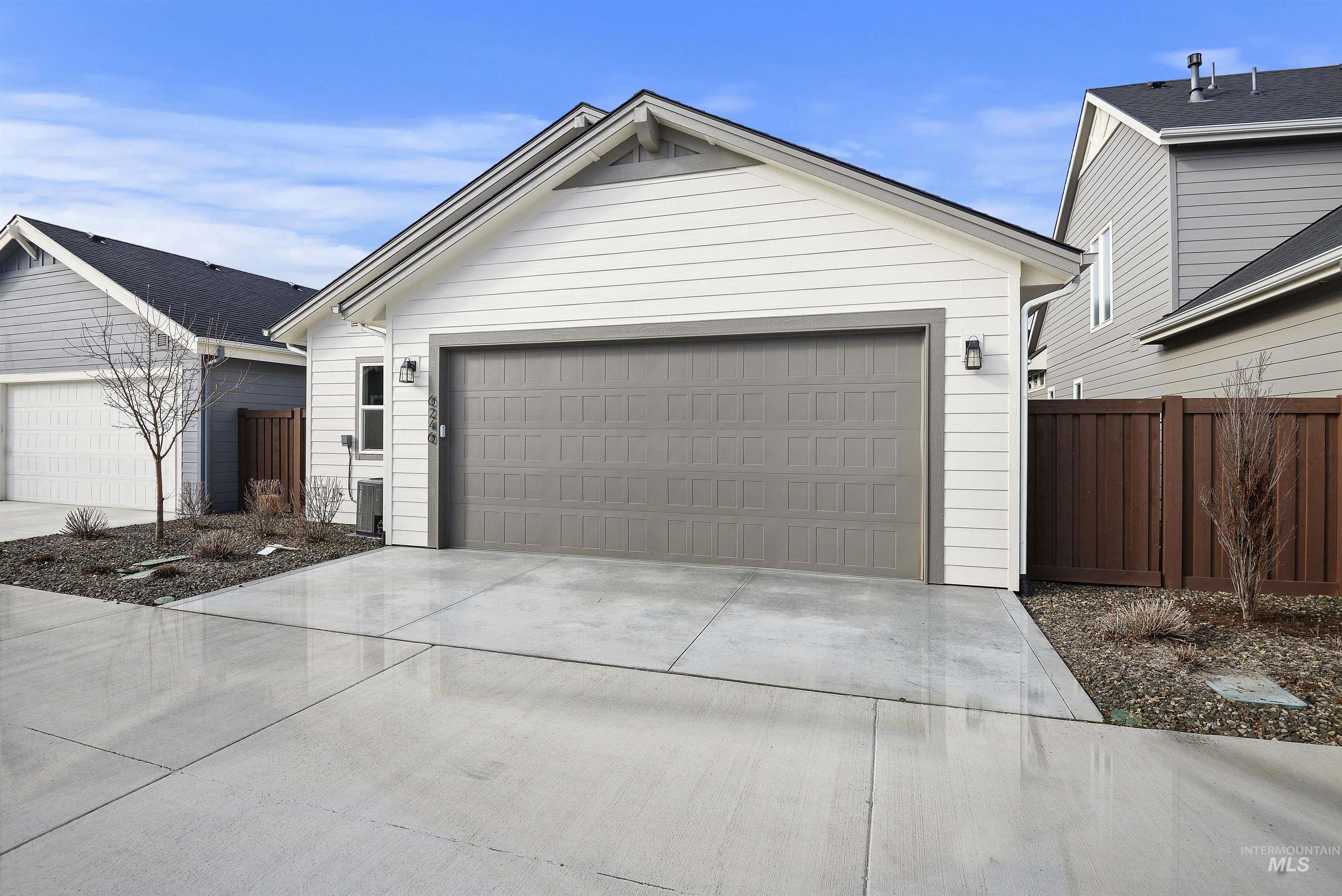 6246 N San Vito Ln, Meridian, Idaho 83646, 2 Bedrooms, 2 Bathrooms, Residential For Sale, Price $555,000,MLS 98929825