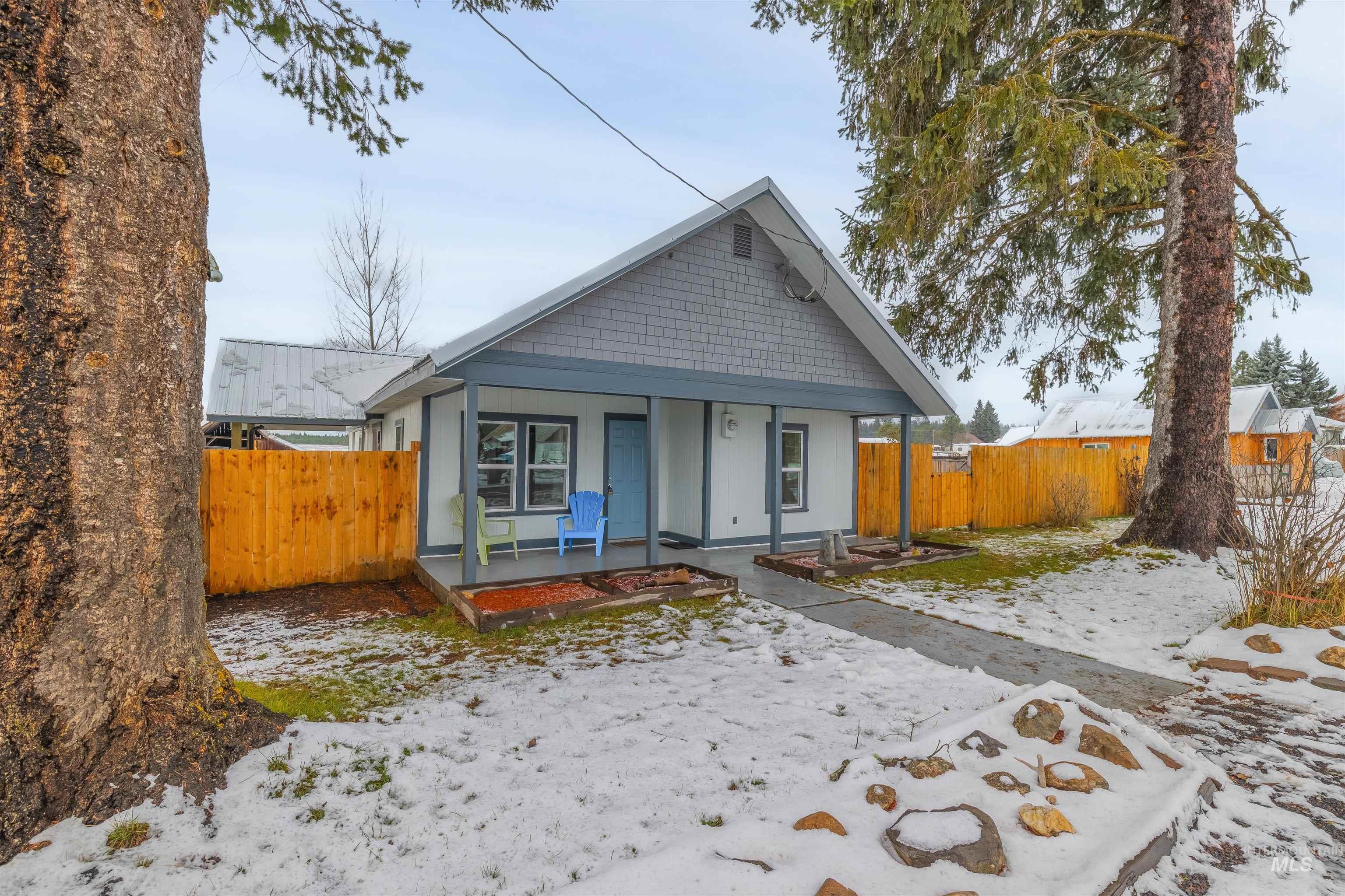 407 Wood Street, Weippe, Idaho 83553, 2 Bedrooms, 1 Bathroom, Residential For Sale, Price $249,900, 98929838