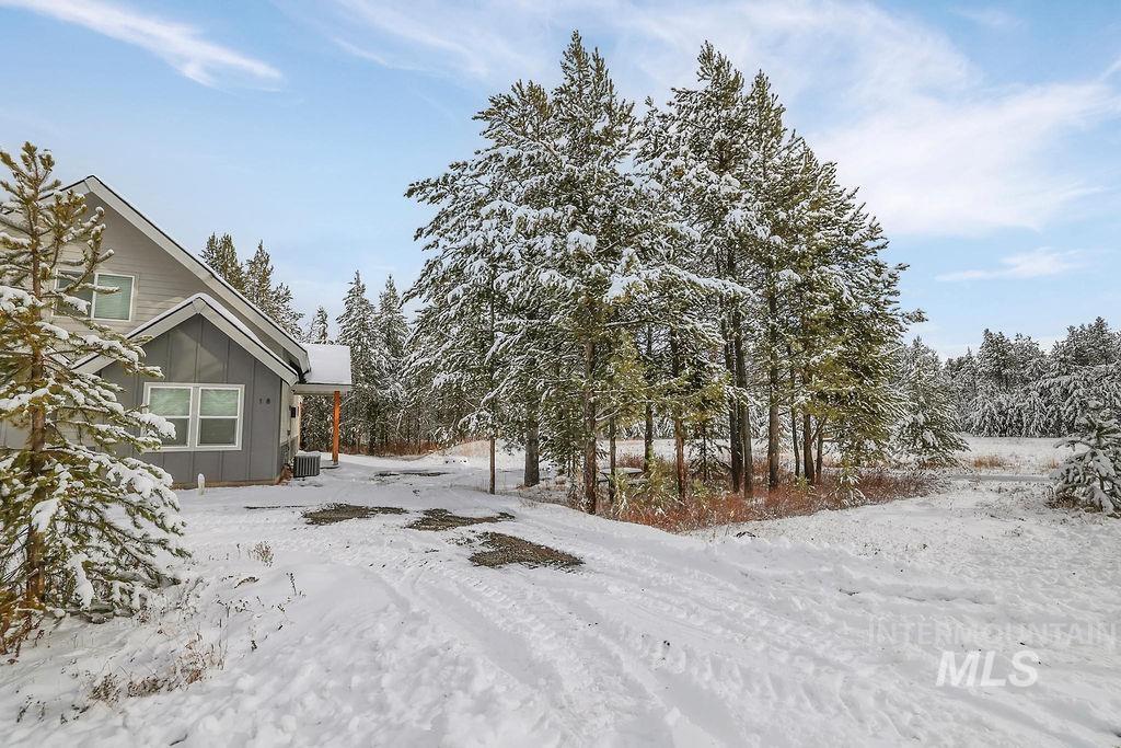 18 White Fir Loop, Donnelly, Idaho 83615, 3 Bedrooms, 2 Bathrooms, Residential For Sale, Price $685,000,MLS 98929919