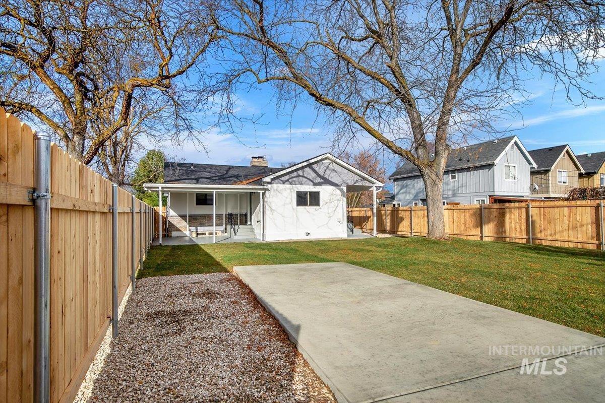 6511 W York Street, Boise, Idaho 83704, 3 Bedrooms, 2 Bathrooms, Residential For Sale, Price $489,900,MLS 98929941