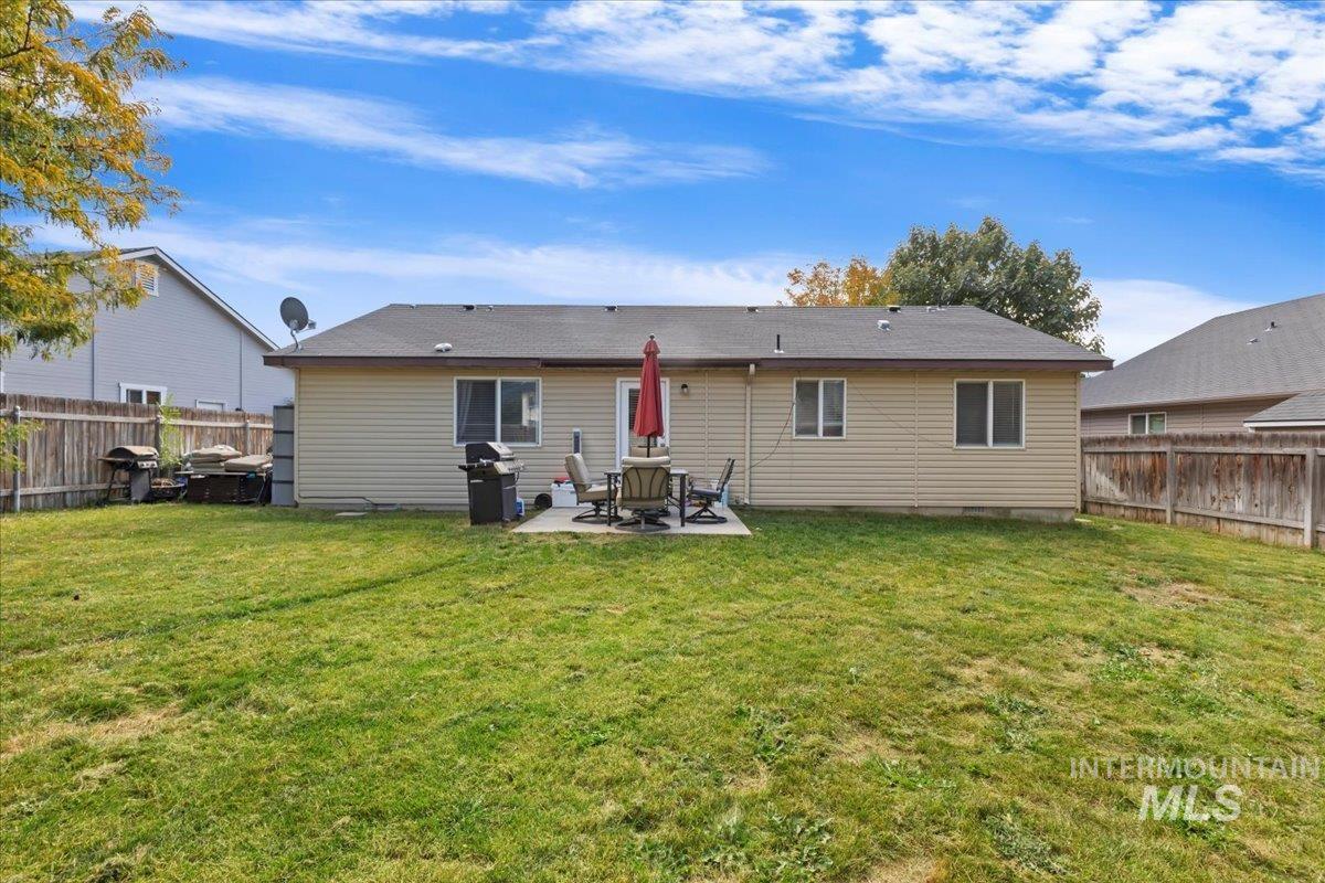 1624 W Havenwood Ave, Nampa, Idaho 83651, 3 Bedrooms, 2 Bathrooms, Residential For Sale, Price $335,000,MLS 98929992